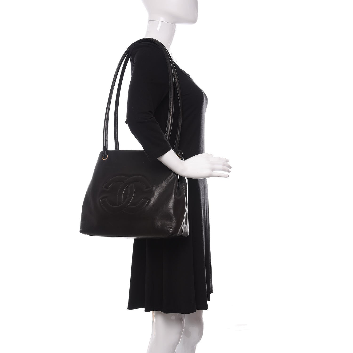 Chanel Lambskin CC Tote Black 2 of 18