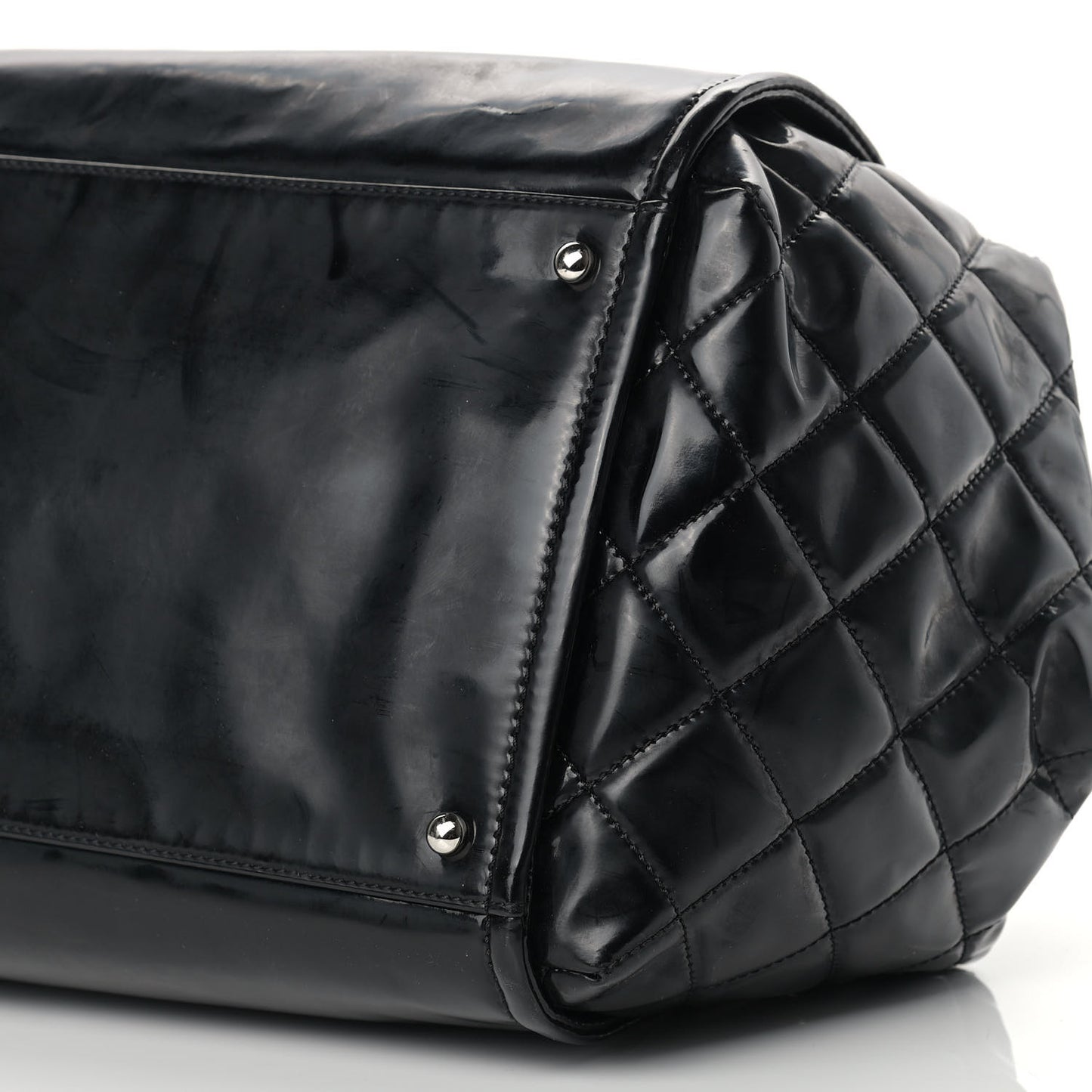 Vinyl Lipstick Ligne Accordion Tote Black