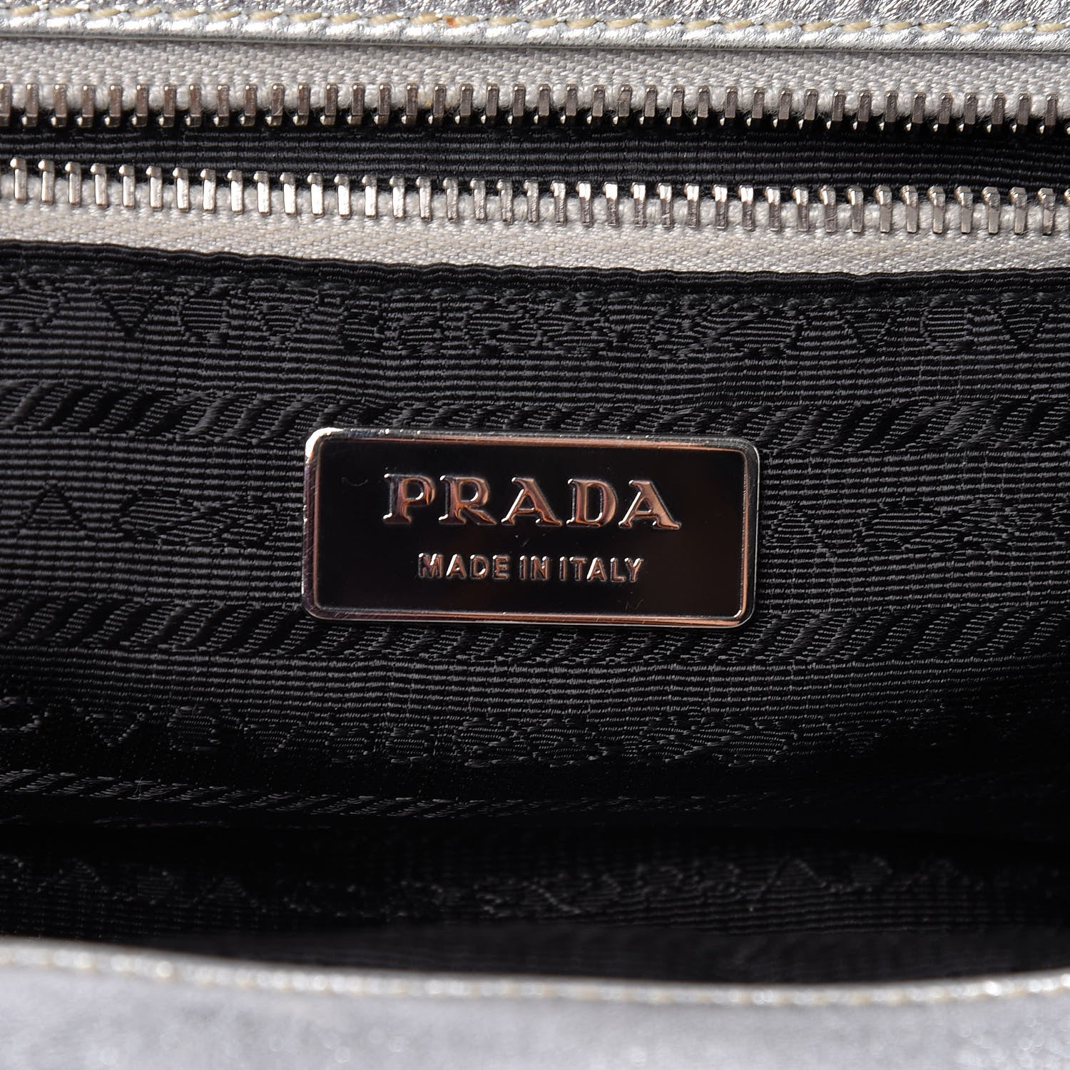 Prada Nappa Dressy Gaufre Frame Tote Argento 6 of 17