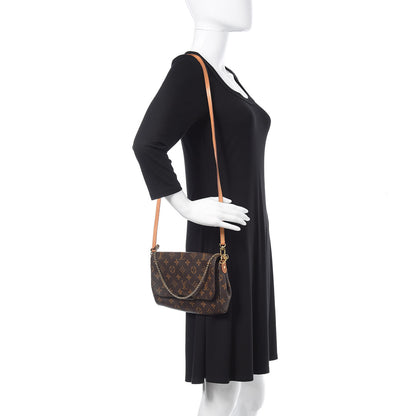 Louis Vuitton Monogram Favorite MM 2 of 17