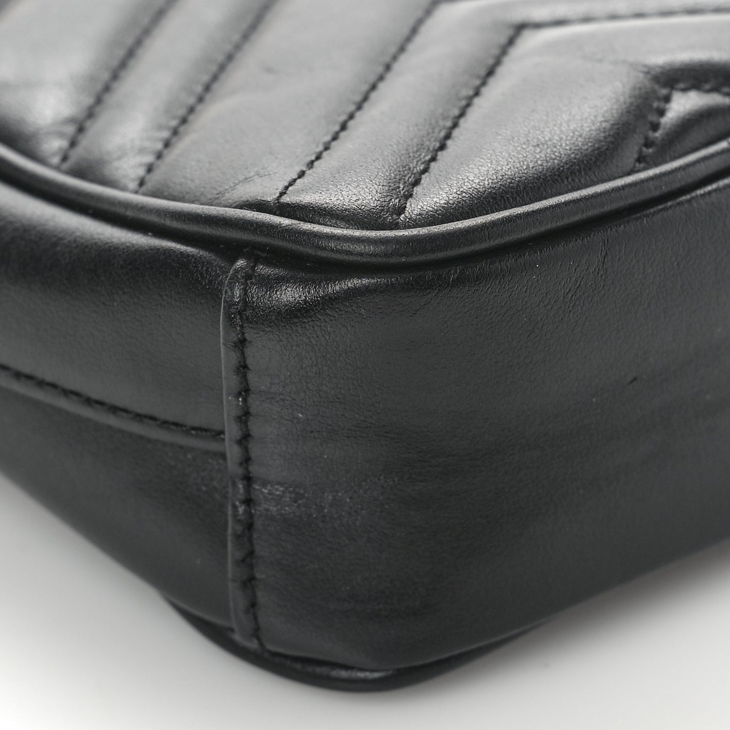 Calfskin Matelasse Mini GG Marmont Crossbody Bag Black