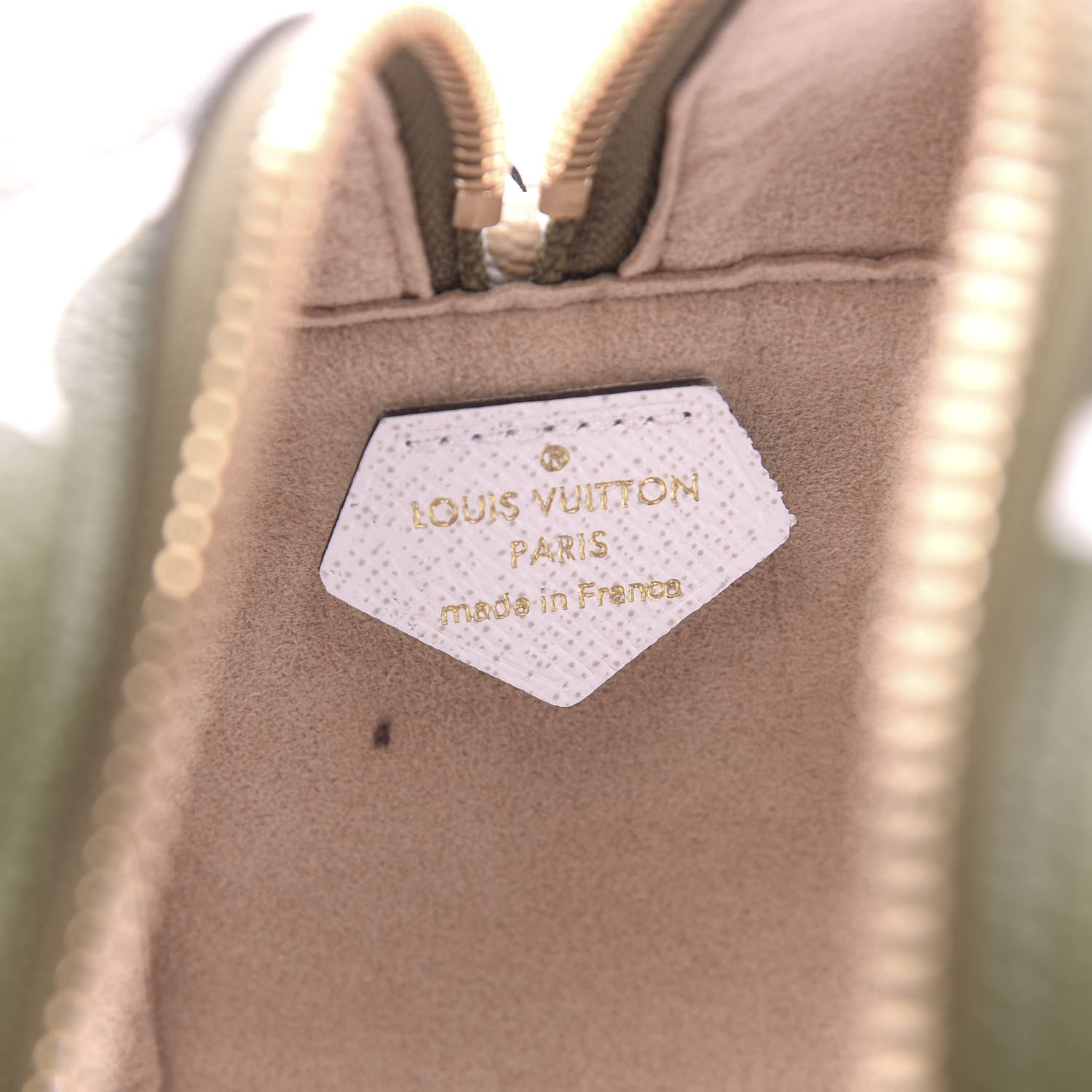 Louis Vuitton Monogram Giant Beach Pouch Kaki 8 of 10