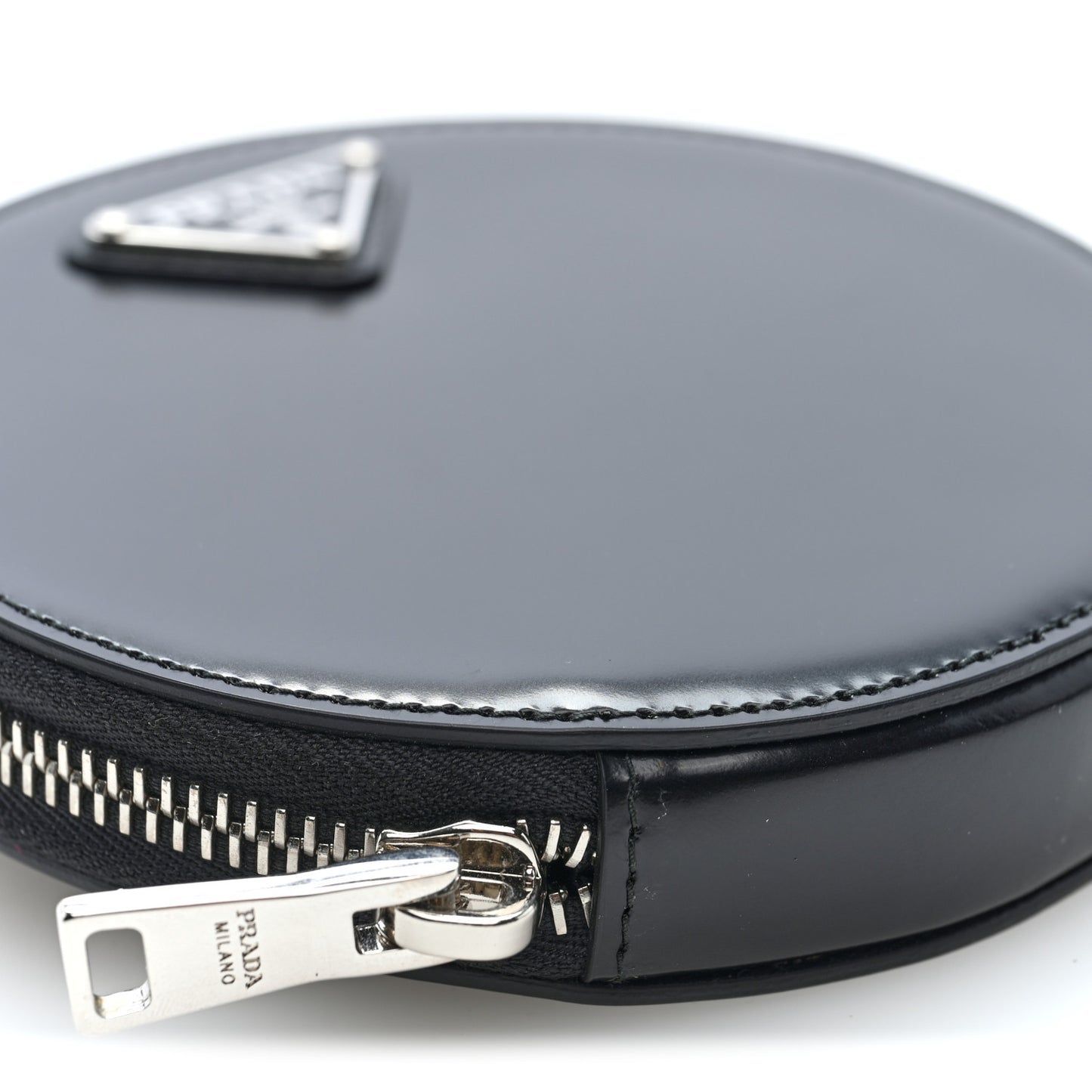 Spazzolato Round Chain Coin Crossbody Pouch  Black