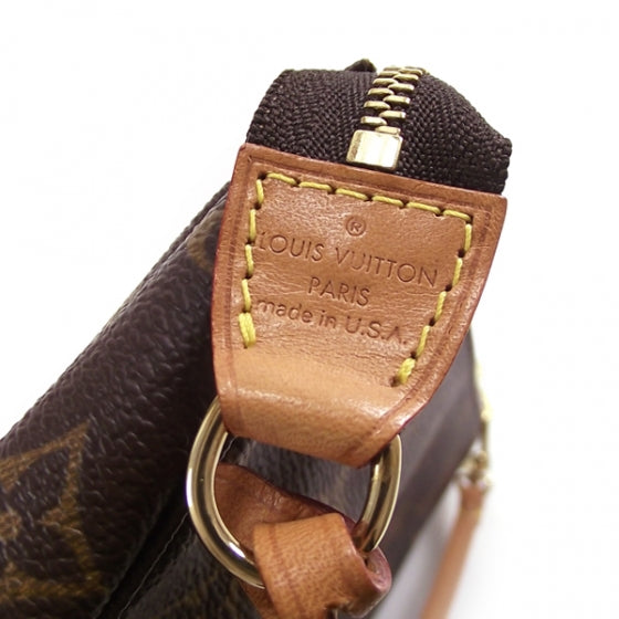 Monogram Pochette