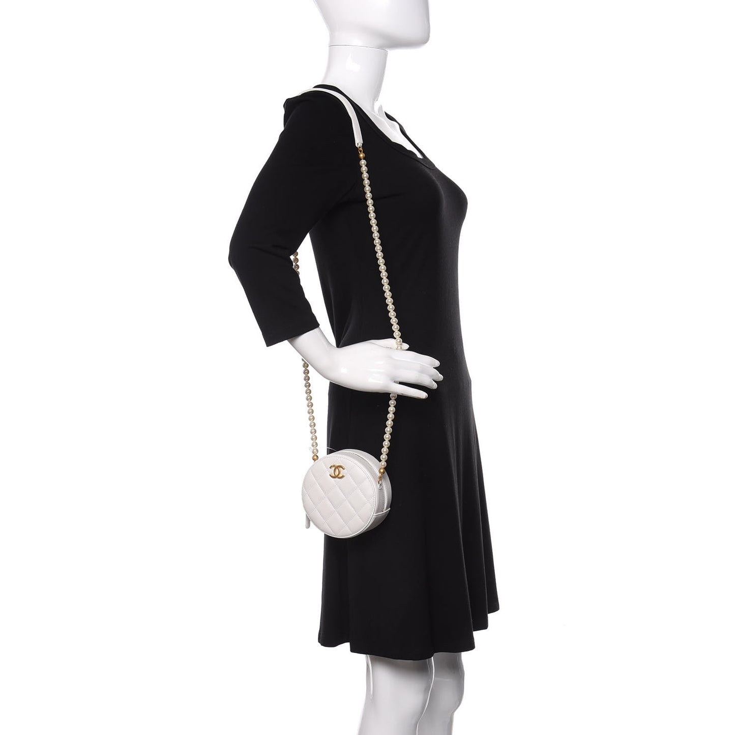 Calfskin Quilted About Pearls Round Clutch With Chain White