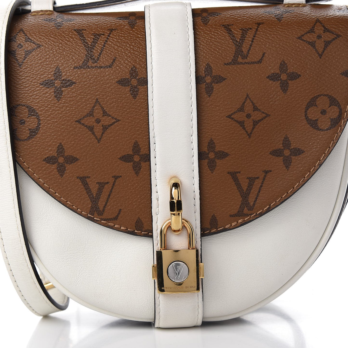 Reverse Monogram Chantilly Lock White