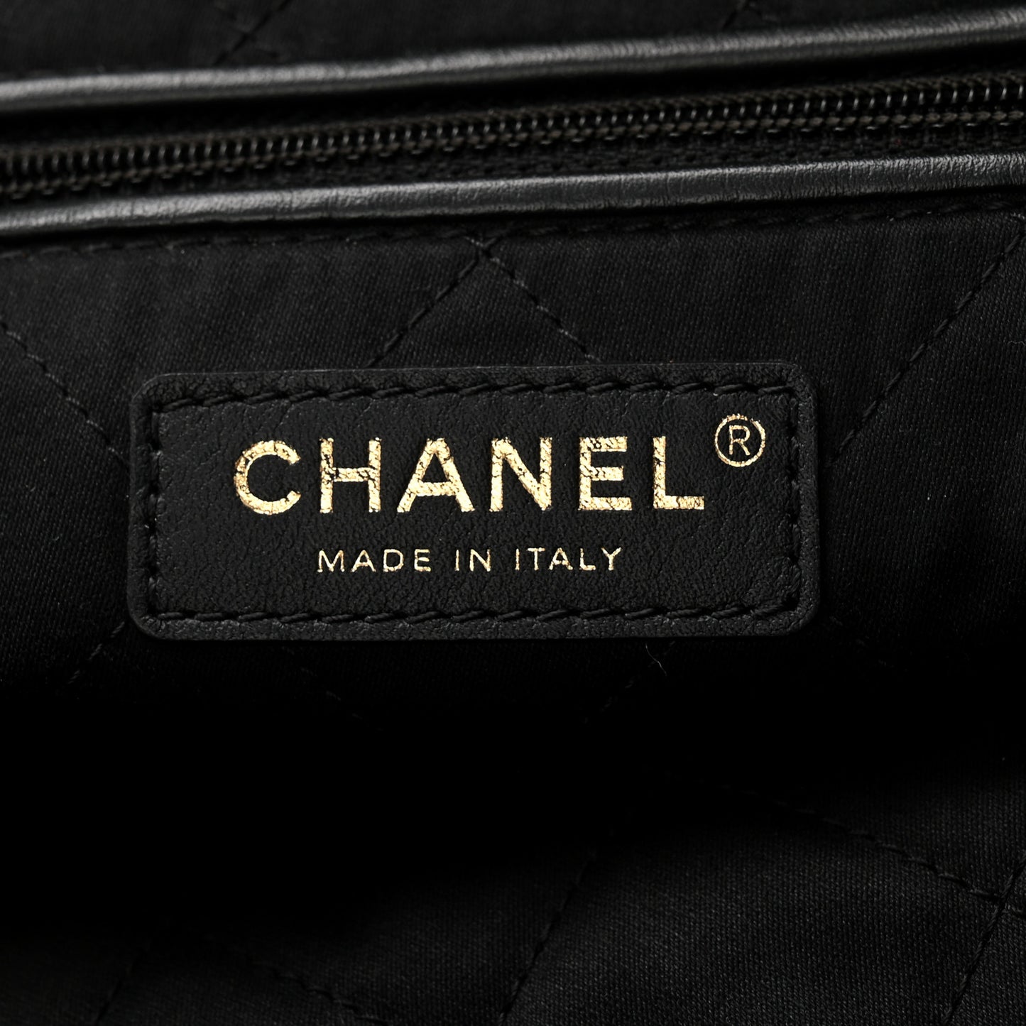 Crumpled Calfskin Quilted Chanel 22 Black