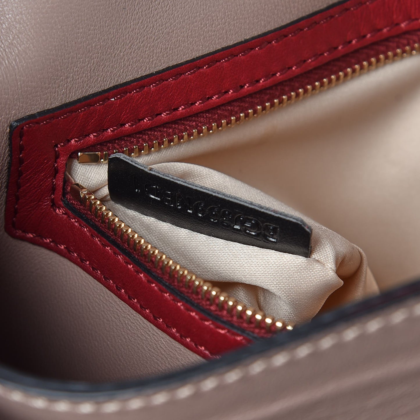 Nappa Rockstud Wristlet Clutch Rosso Valentino