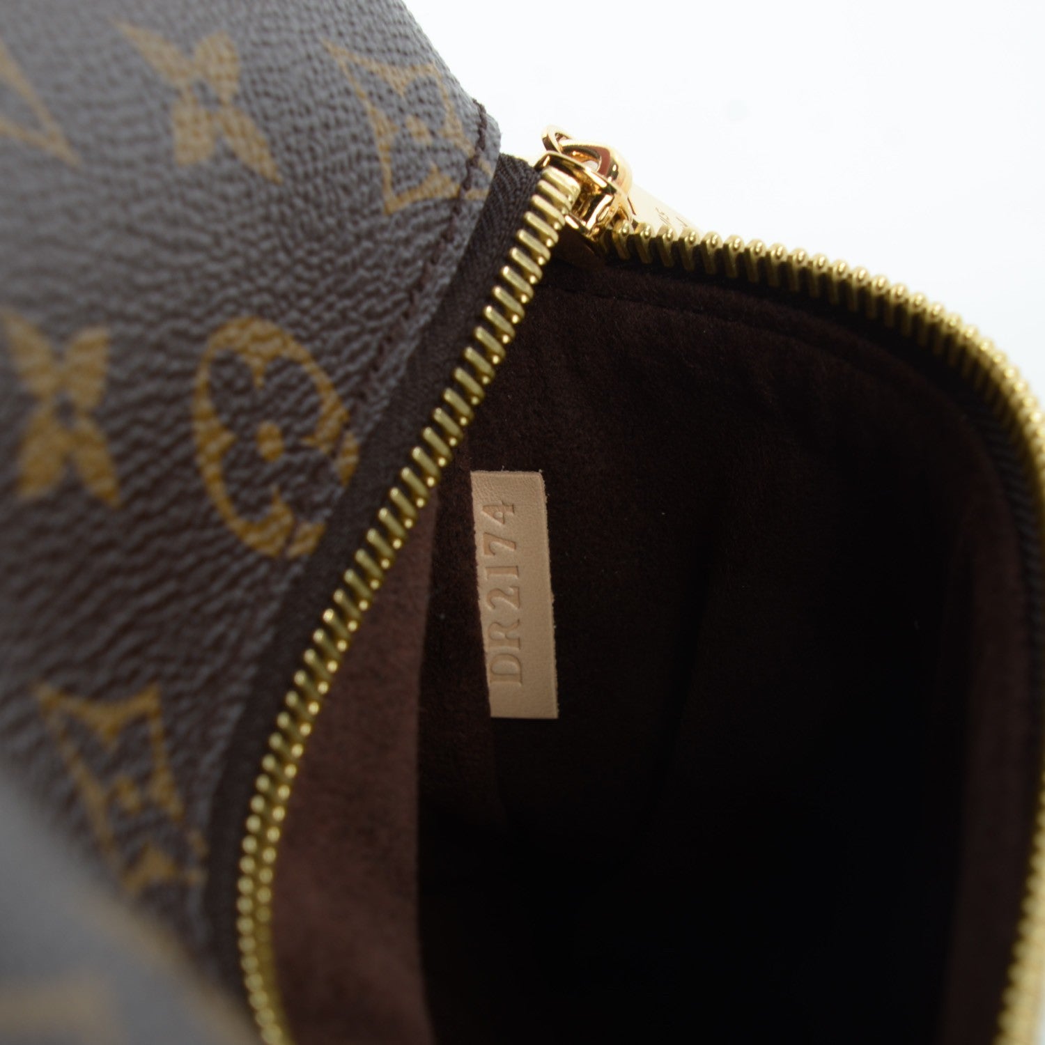 Louis Vuitton Monogram Pochette Metis 8 of 8