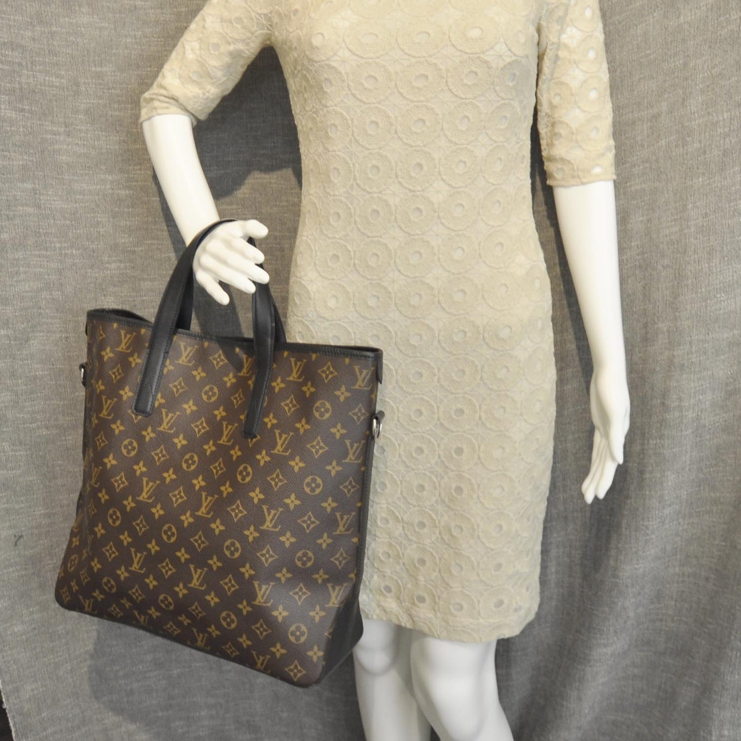 Monogram Macassar Davis