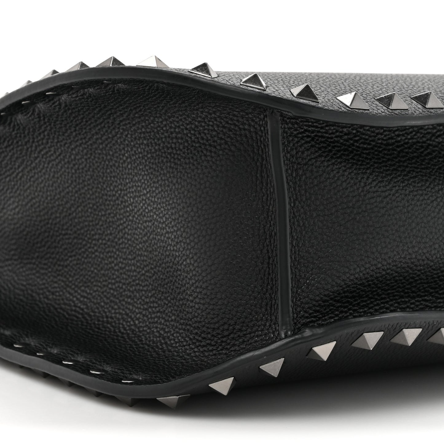 Pebbled Calfskin Rockstud Hobo Black