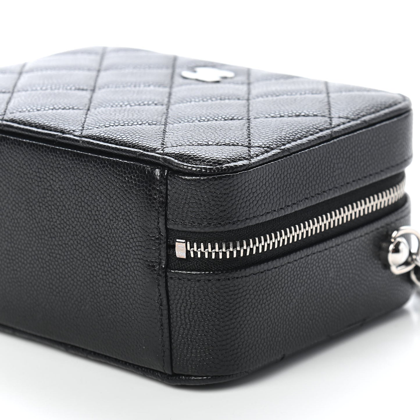 Caviar Quilted CC Vanity Case With Chain Black