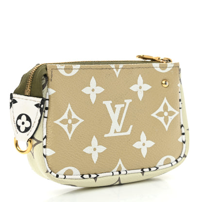 Louis Vuitton Monogram Giant Micro Pochette Accessories Kaki White 3 of 8