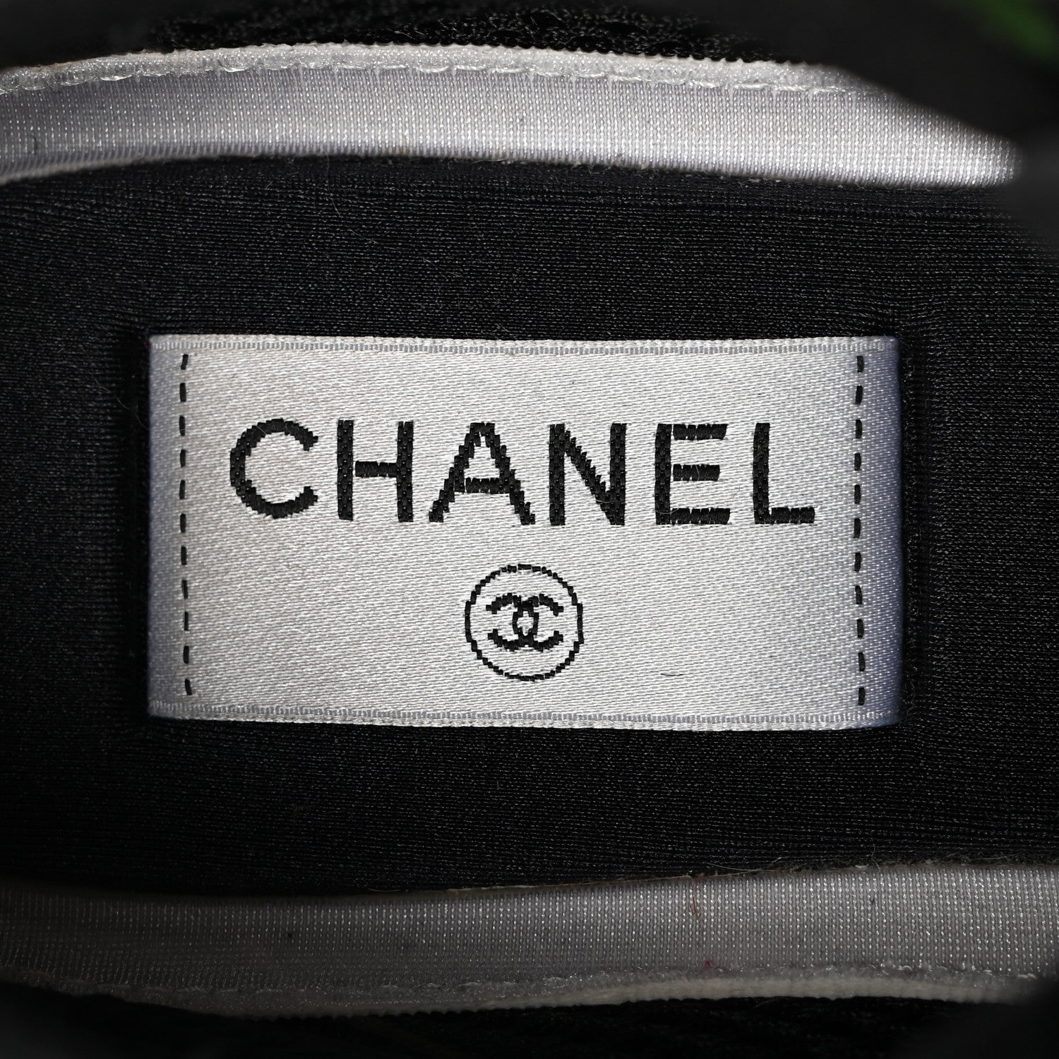 Chanel Velvet Calfskin Mixed Fibers CC Sneakers 39 Pink Green 7 of 11