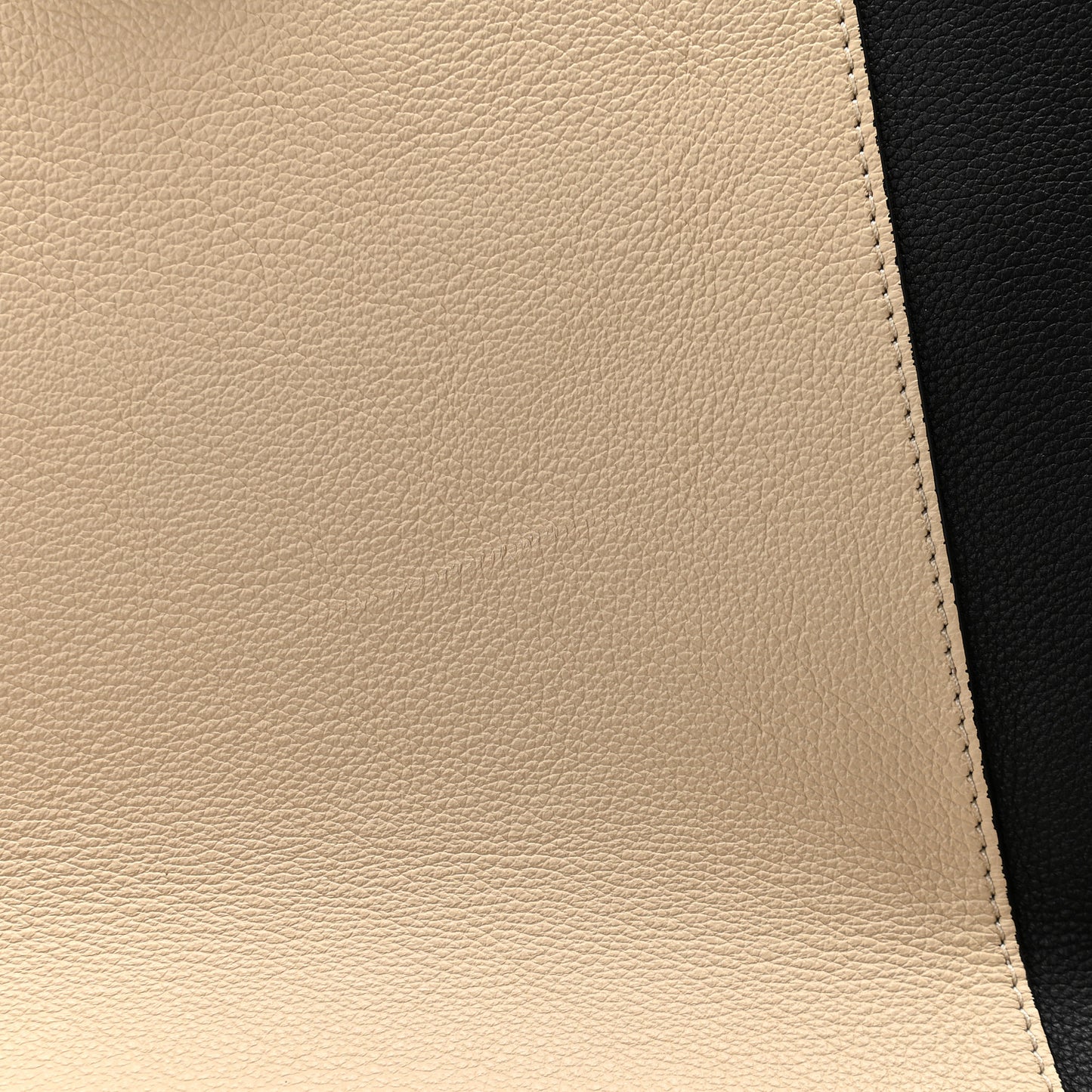 Calfskin Lockme Cabas Vanille Black