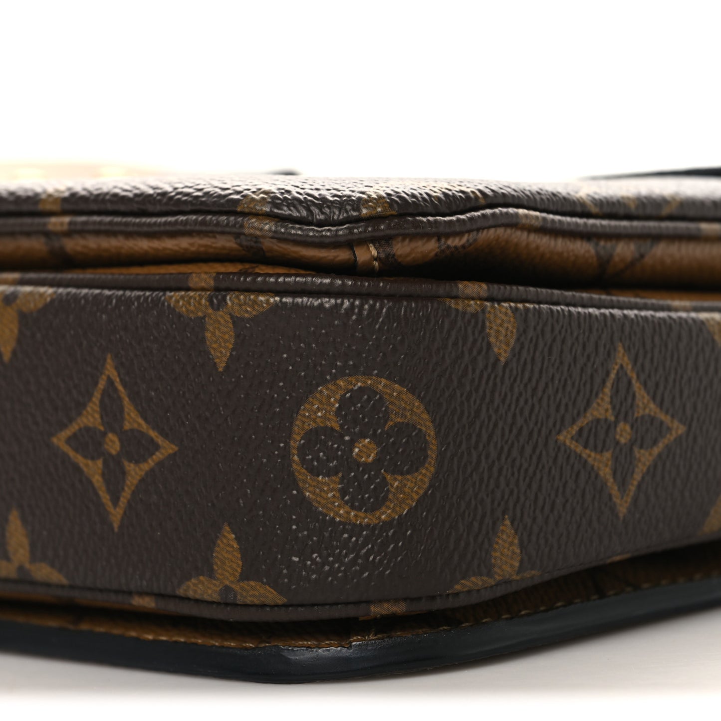 Reverse Monogram Pochette Metis