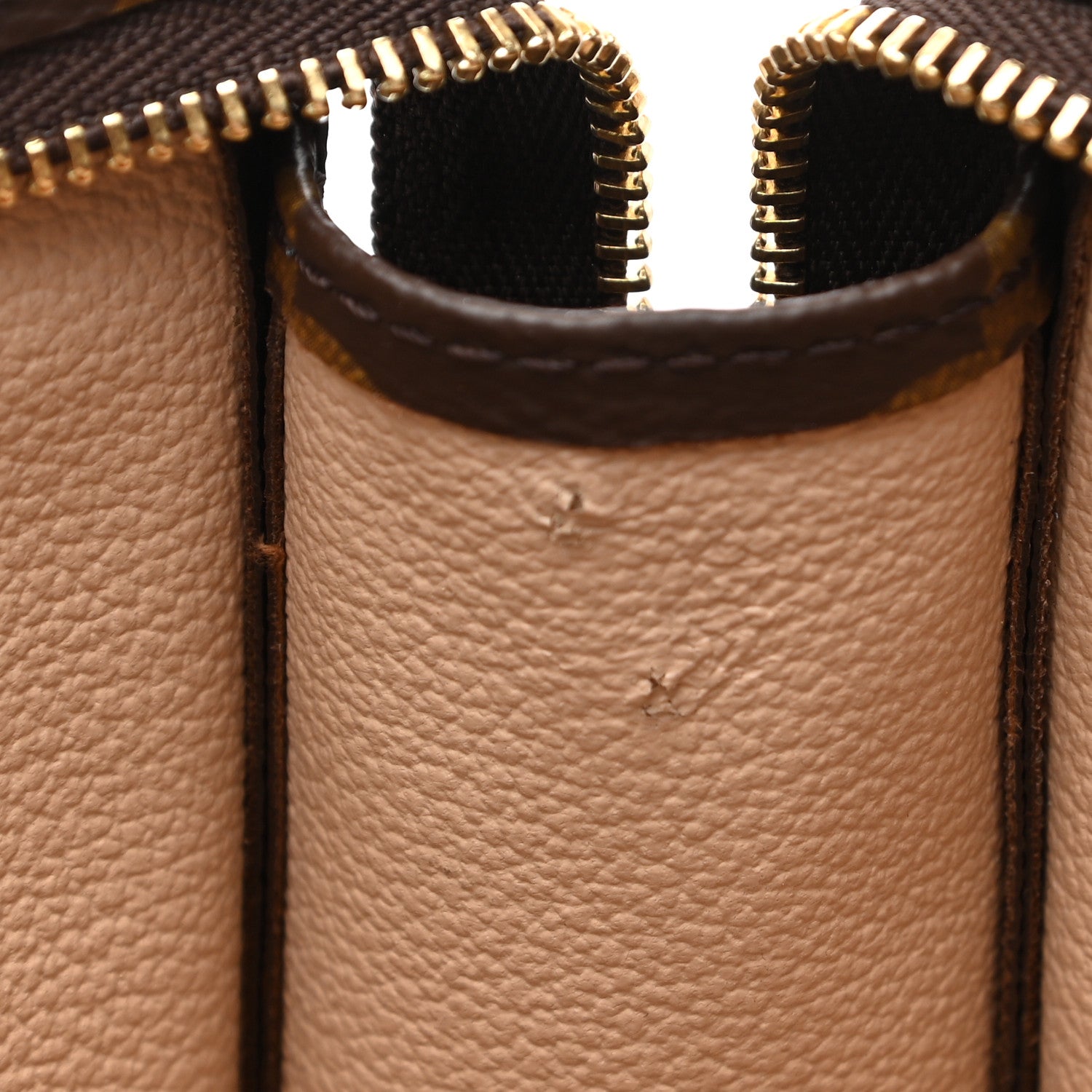 Louis Vuitton Monogram Toiletry Pouch 26 8 of 8