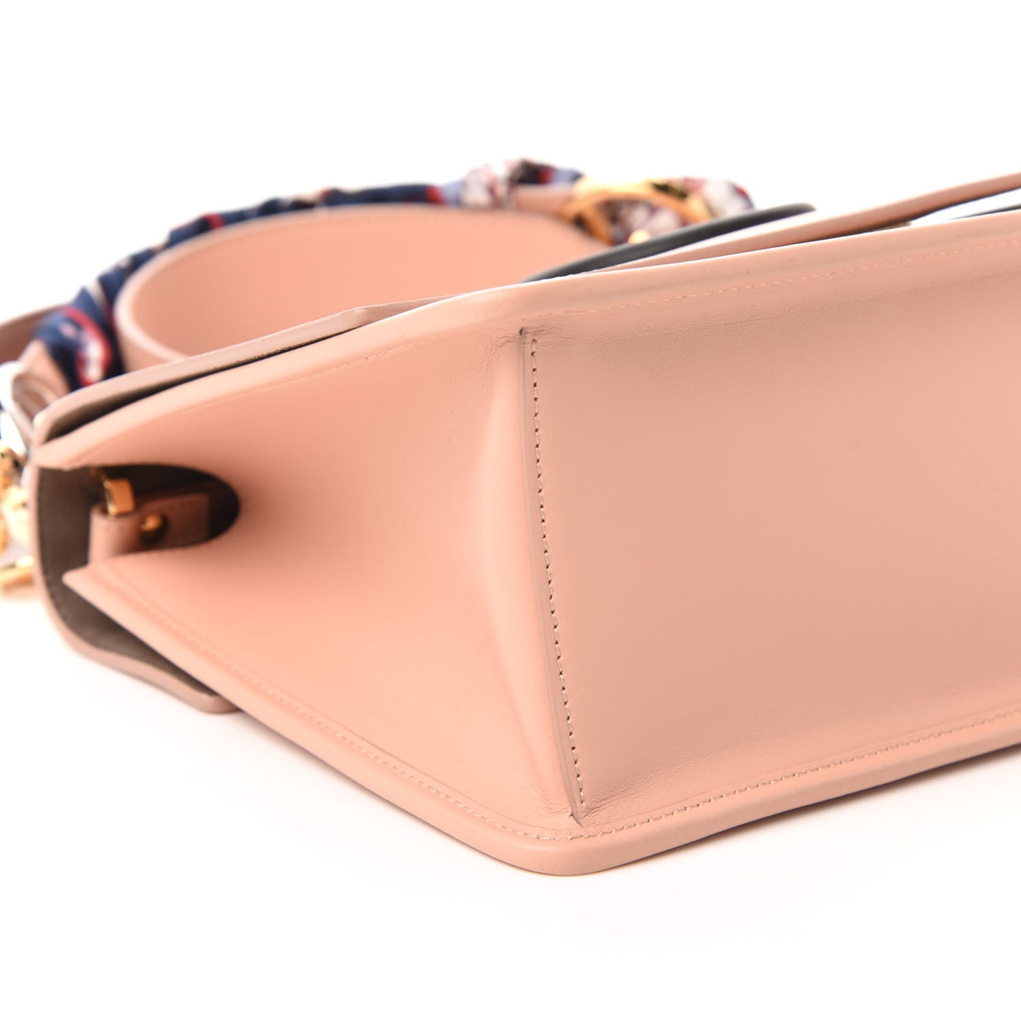 Vitello Century F is Fendi Kan I Shoulder Bag Baby Pink Black