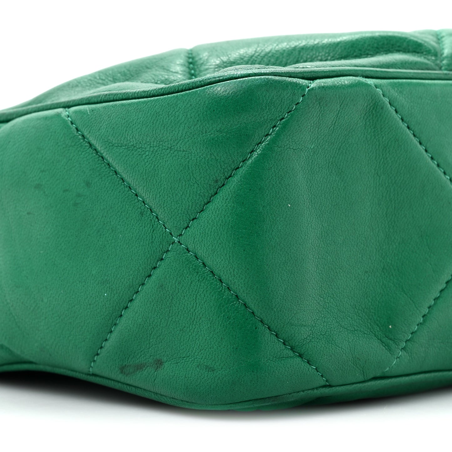 Lambskin Quilted CC Tassel Camera Case Green