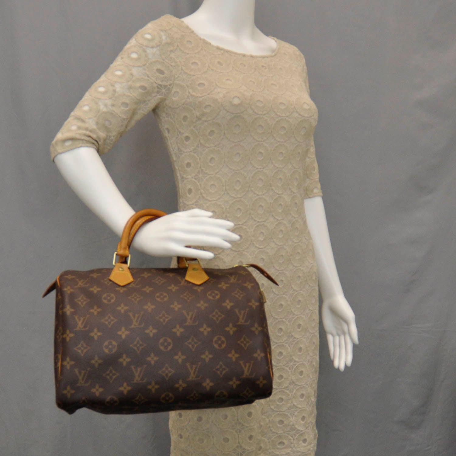 Louis Vuitton Monogram Speedy 30 2 of 9