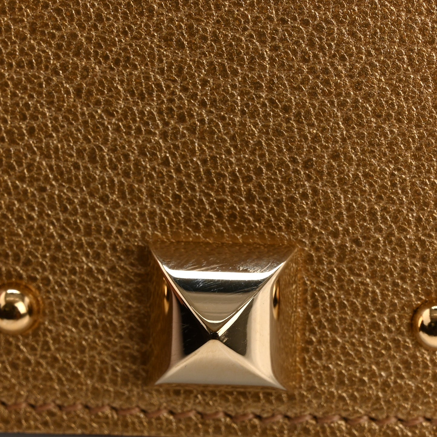 Metallic Chevre Chamkilight Medor Card Holder Dore