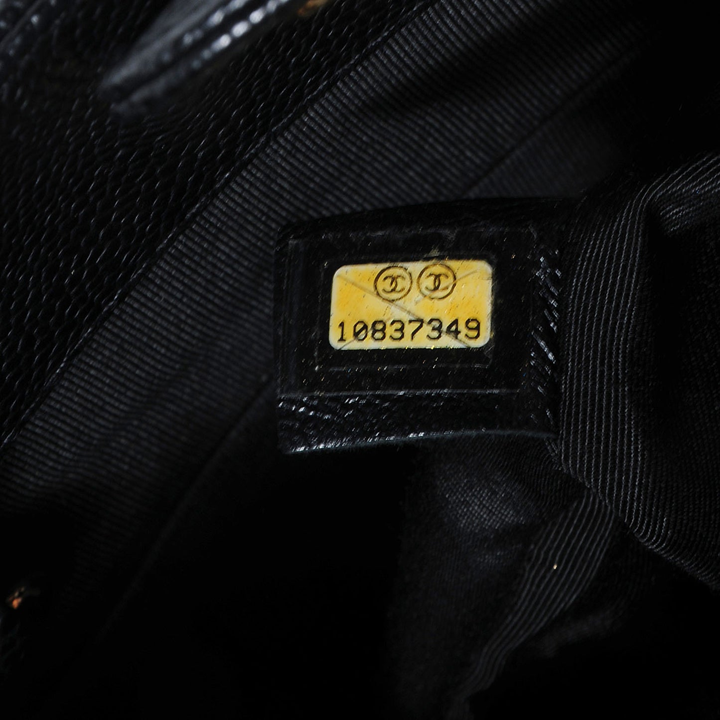 Caviar Petit Shopping Tote PST Black