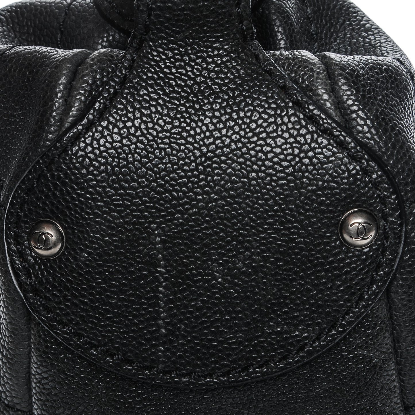 Caviar Small Outdoor Ligne Hobo Black