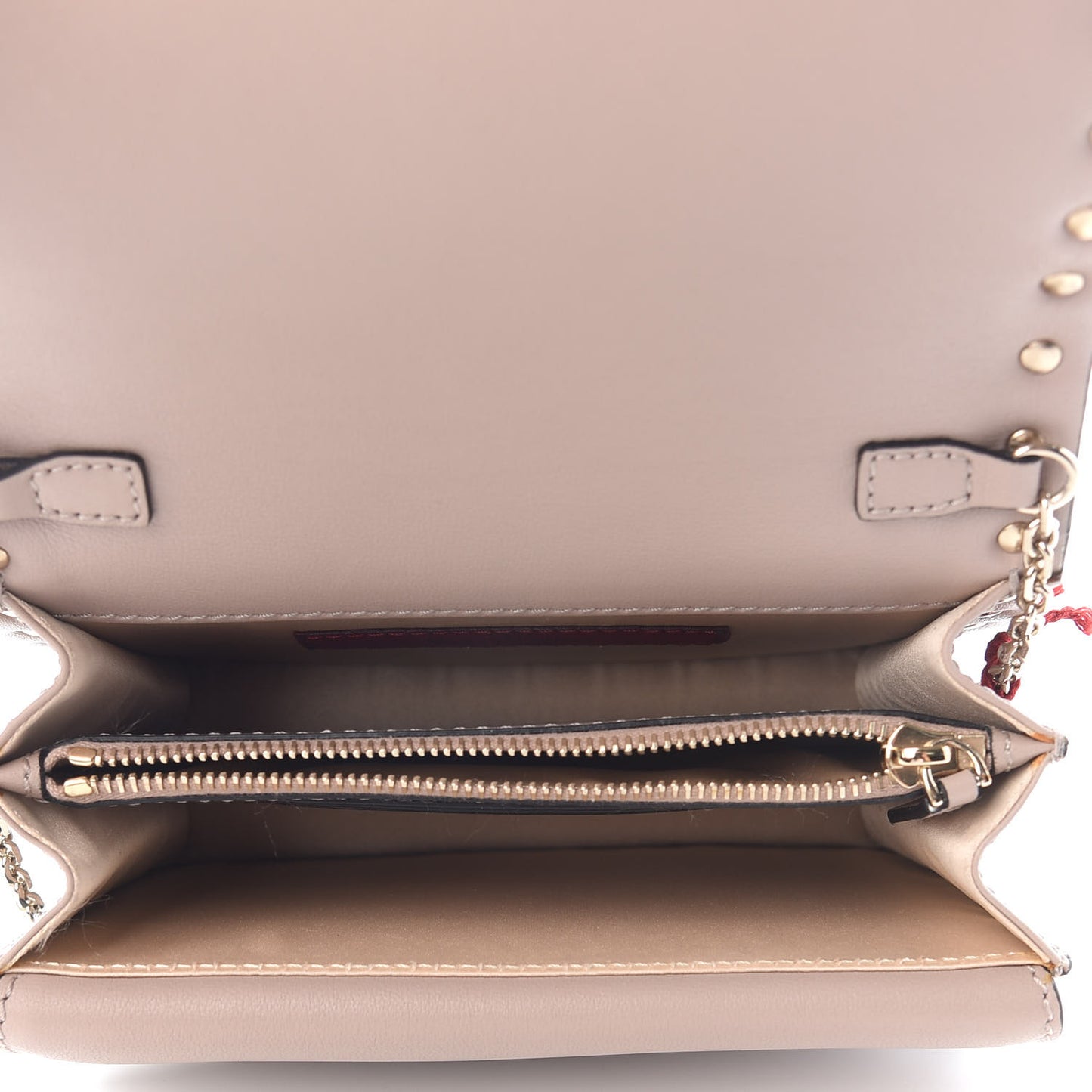 Vitello Rockstud Wallet on Chain Poudre