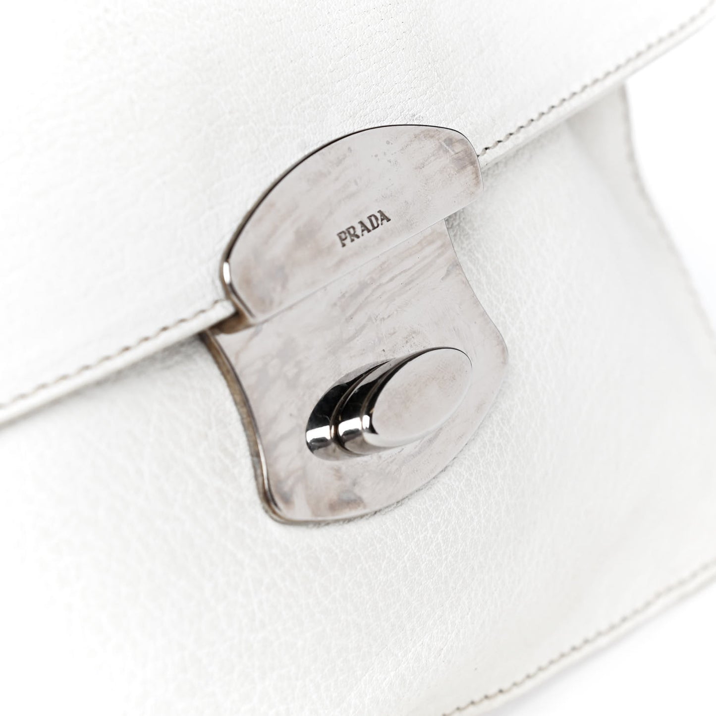 Buffalo Metal Foldover Pushlock Chain Shoulder Bag White