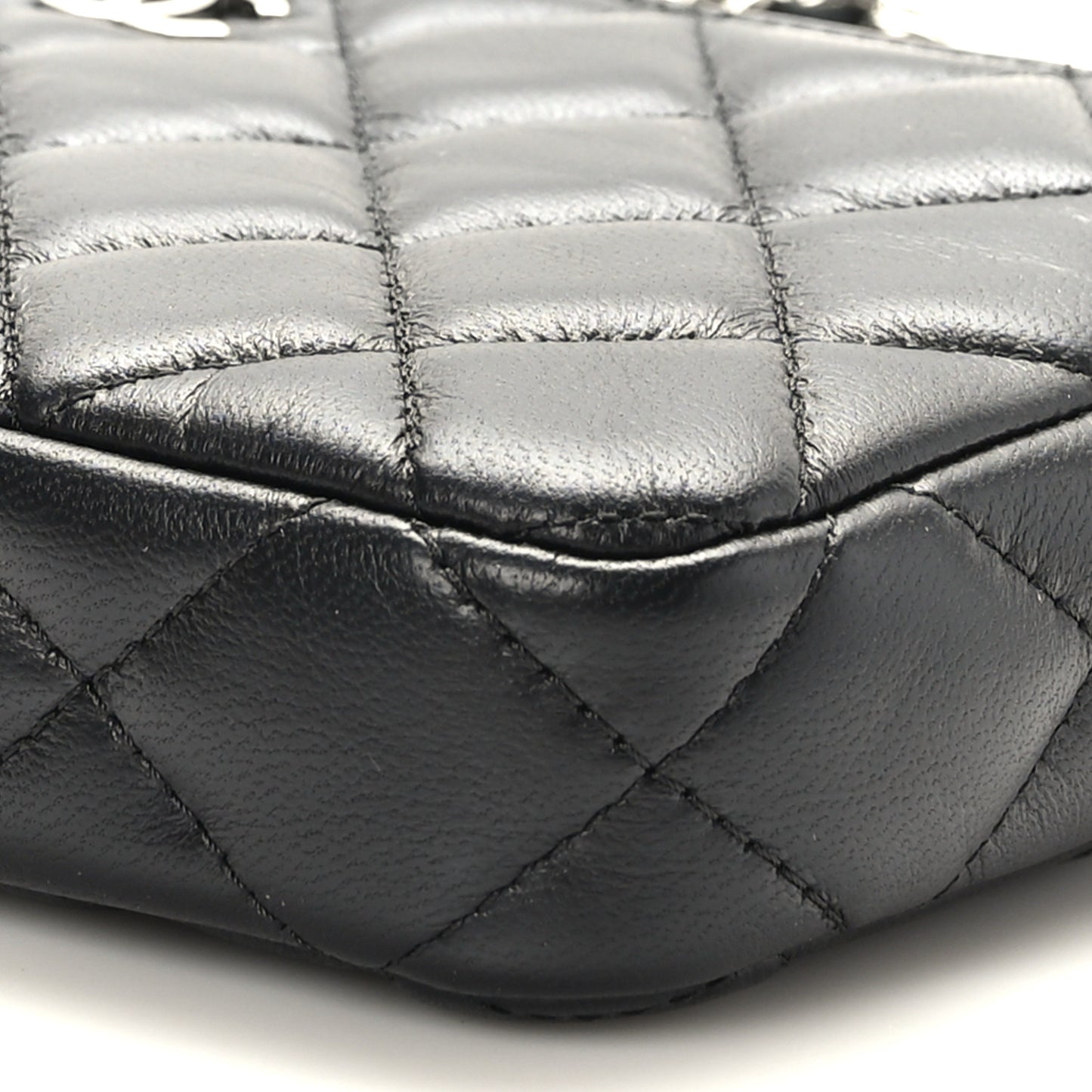 Lambskin Quilted Small Clutch With Chain Black
