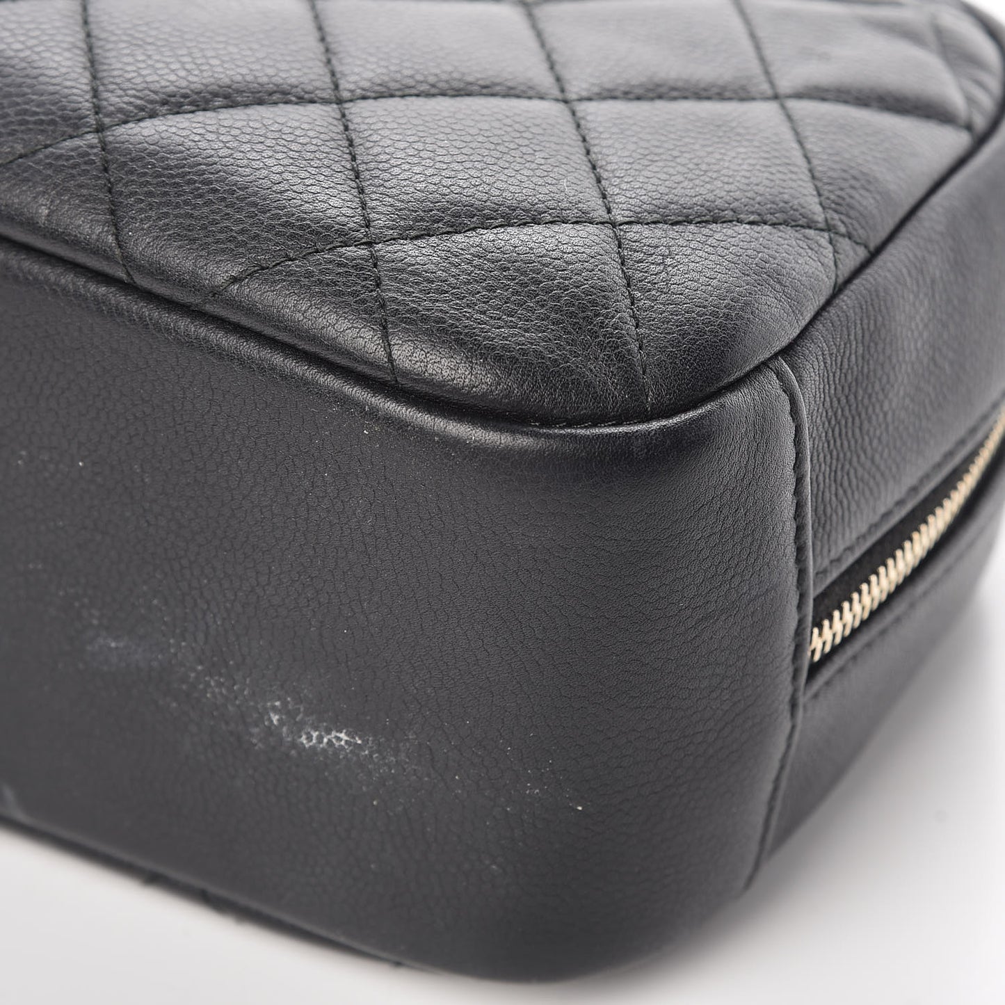 Caviar Quilted Curvy Pouch Cosmetic Case Black