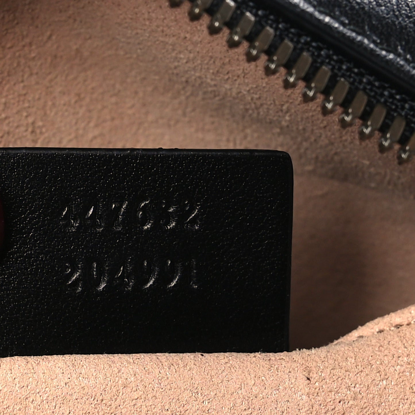 Calfskin Matelasse Small GG Marmont Chain Shoulder Bag Black