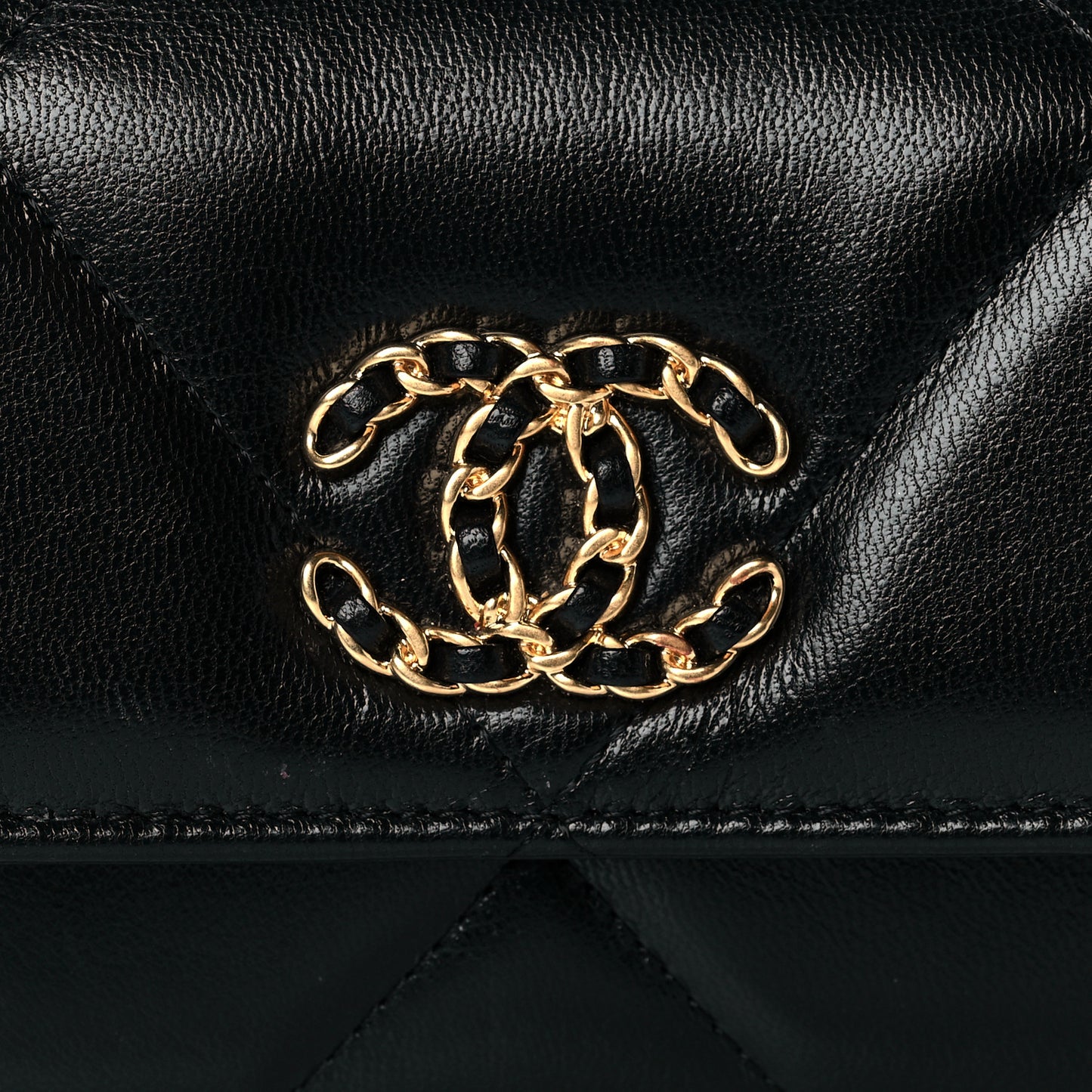 Lambskin Quilted Chanel 19 Flap Wallet Black