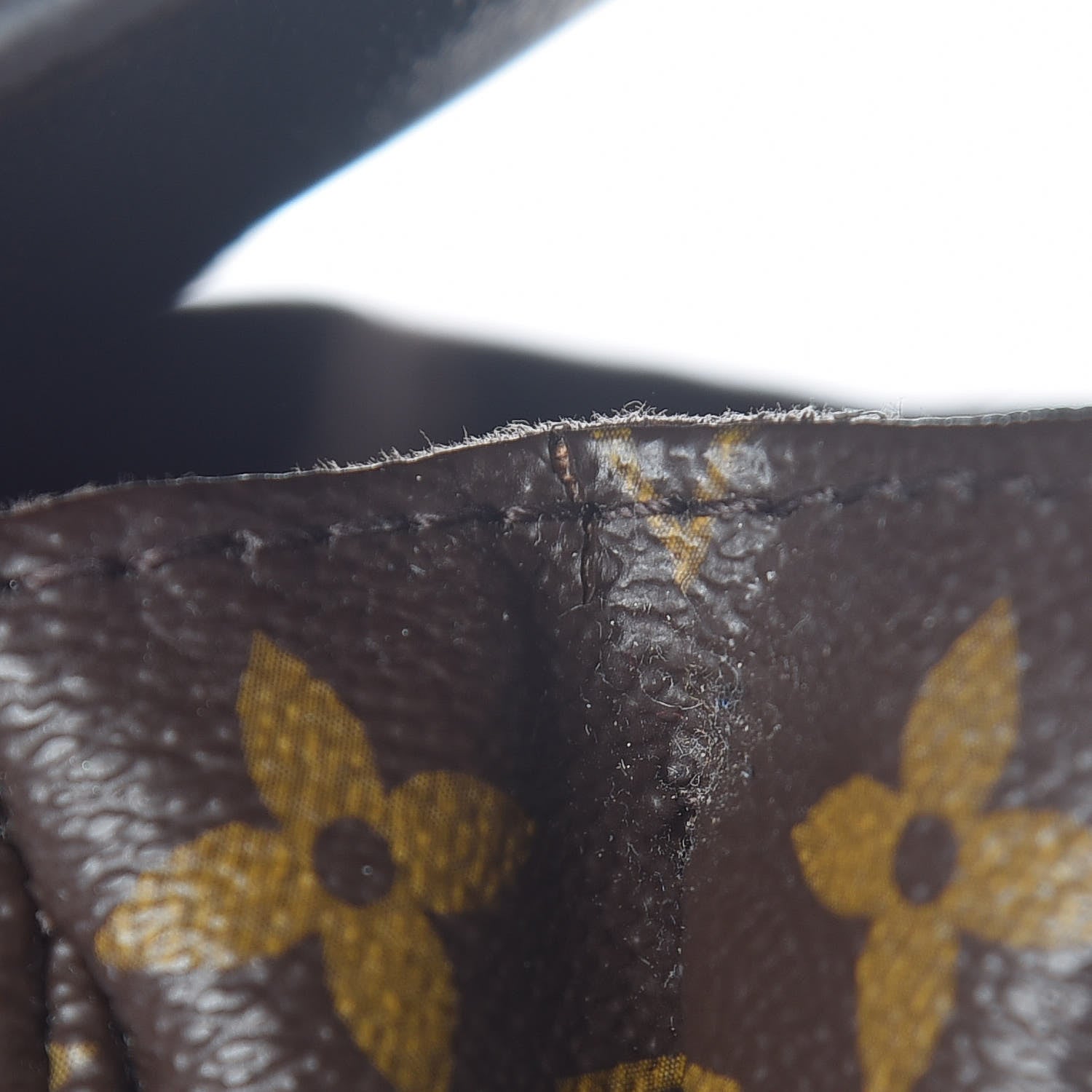 Louis Vuitton Monogram Pochette Metis 14 of 18