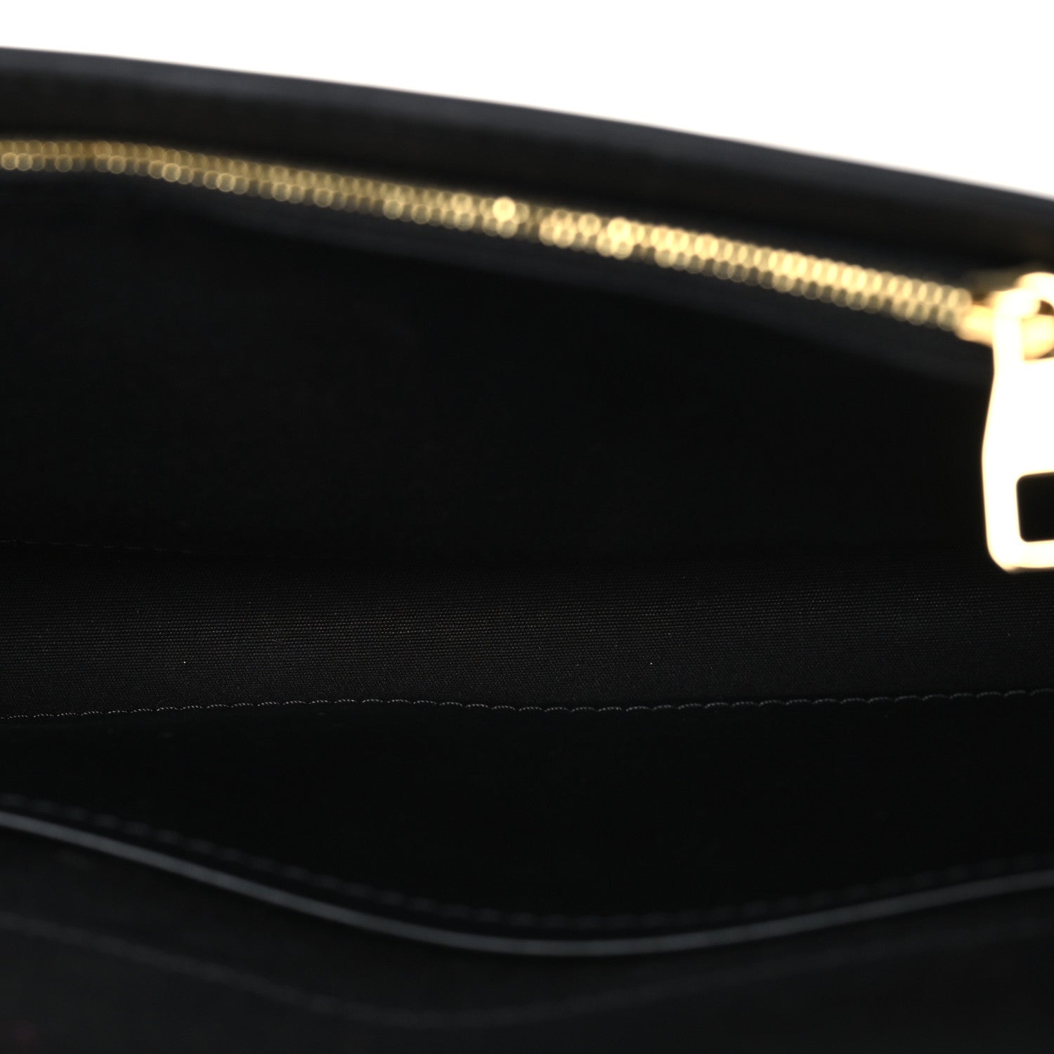 Louis Vuitton Patent Chain Louise GM Black 1828911 – FASHIONPHILE