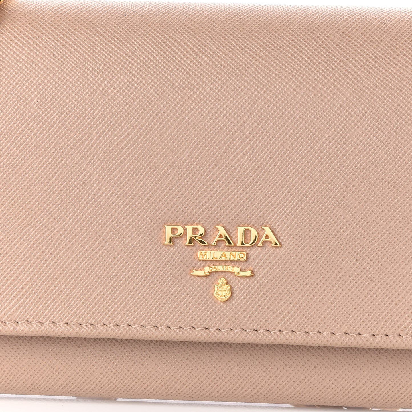 Saffiano Metal Oro Chain Wallet Cammeo