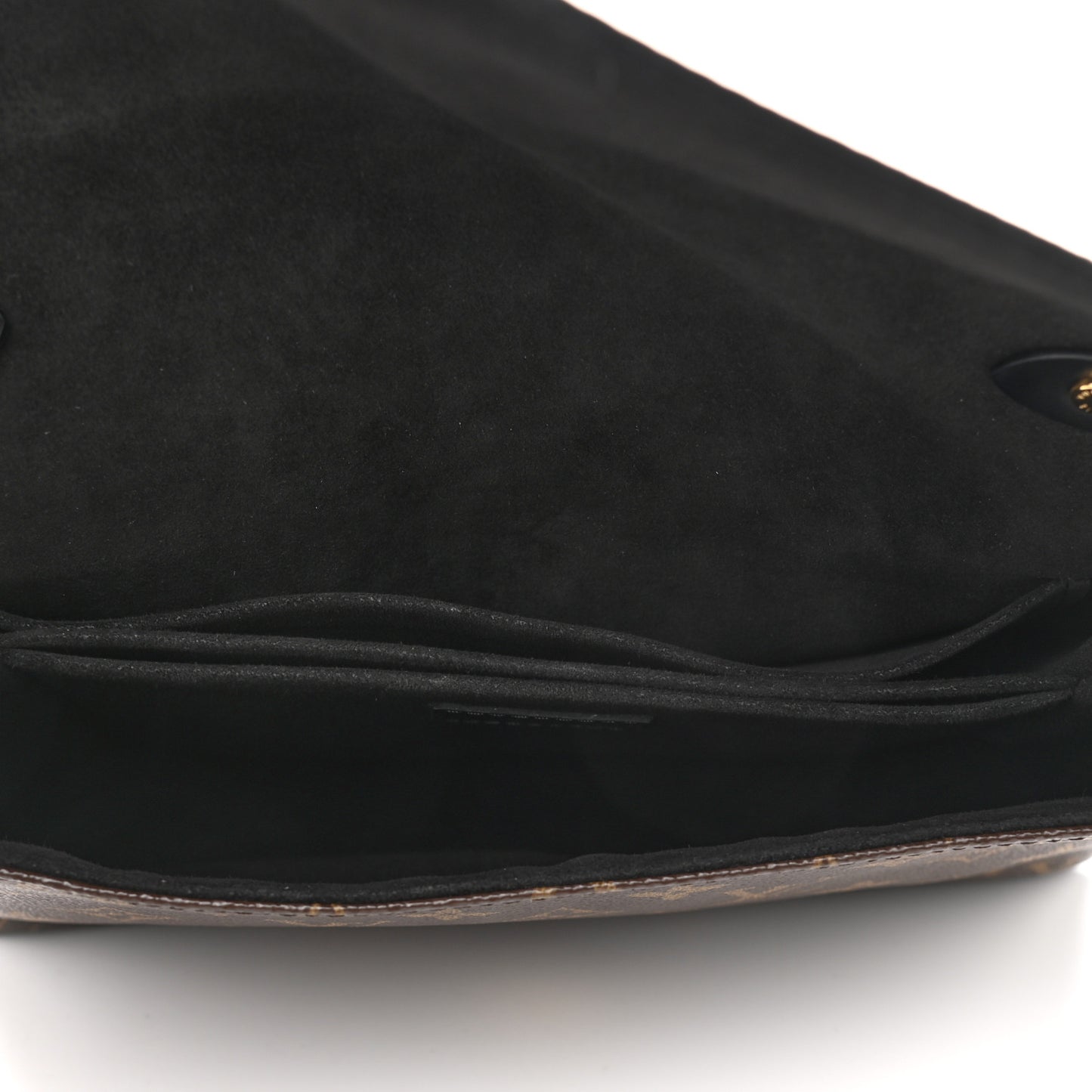 Epi Monogram Saint Michel Black