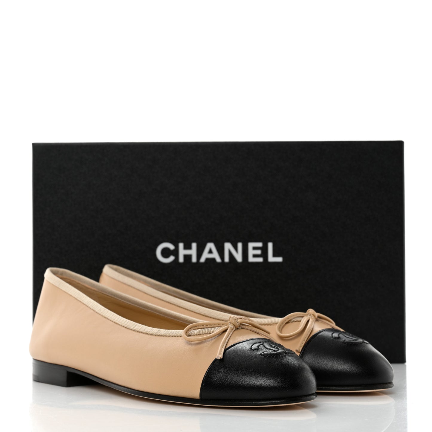 Lambskin Cap Toe CC Ballerina Flats 37 Beige Black