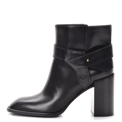 Louis Vuitton Calfskin Belted Ankle Boots 41 Black 1 of 10