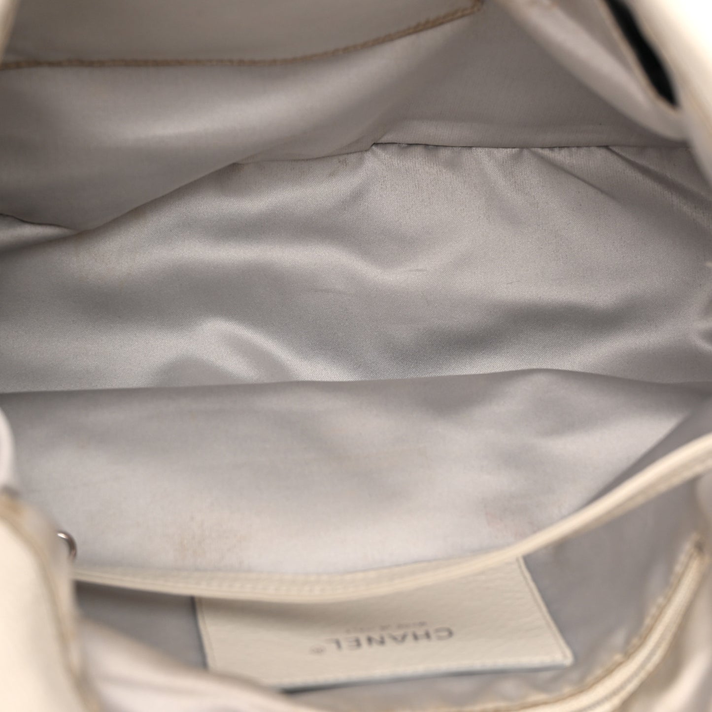 Glazed Calfskin XL On The Road Flap Light Grey