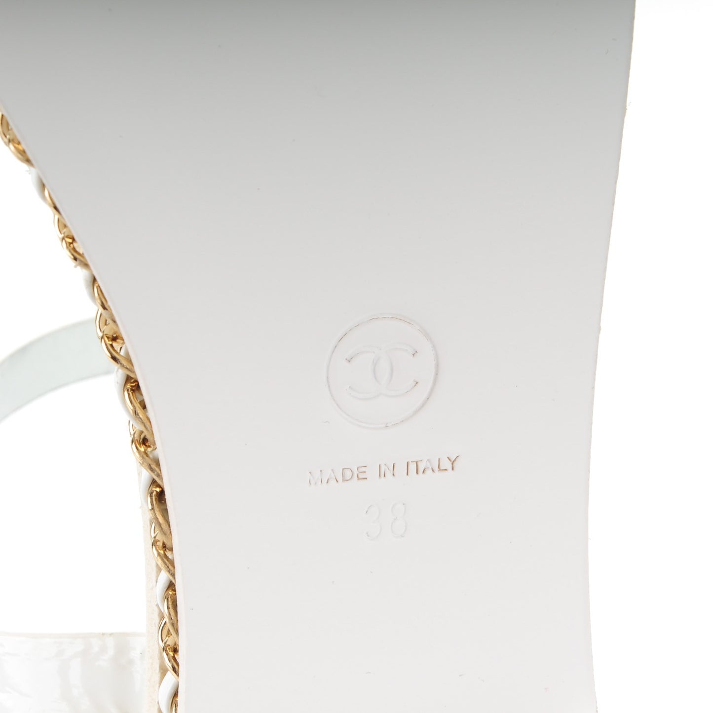 Cumpled Patent Calfskin. Chain Flat Sandals 38 White