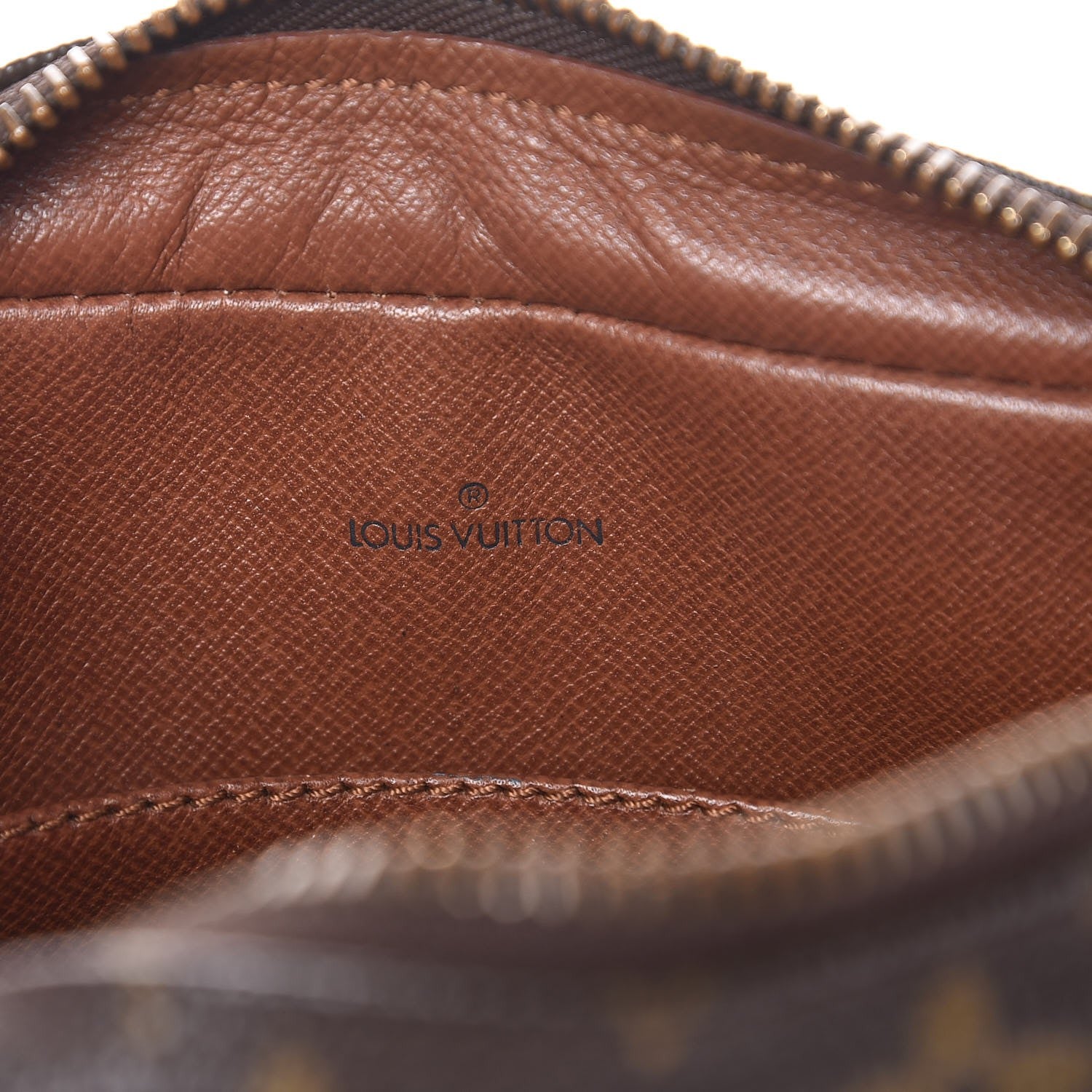 Louis Vuitton Monogram Compiegne 23 Toiletries 6 of 10