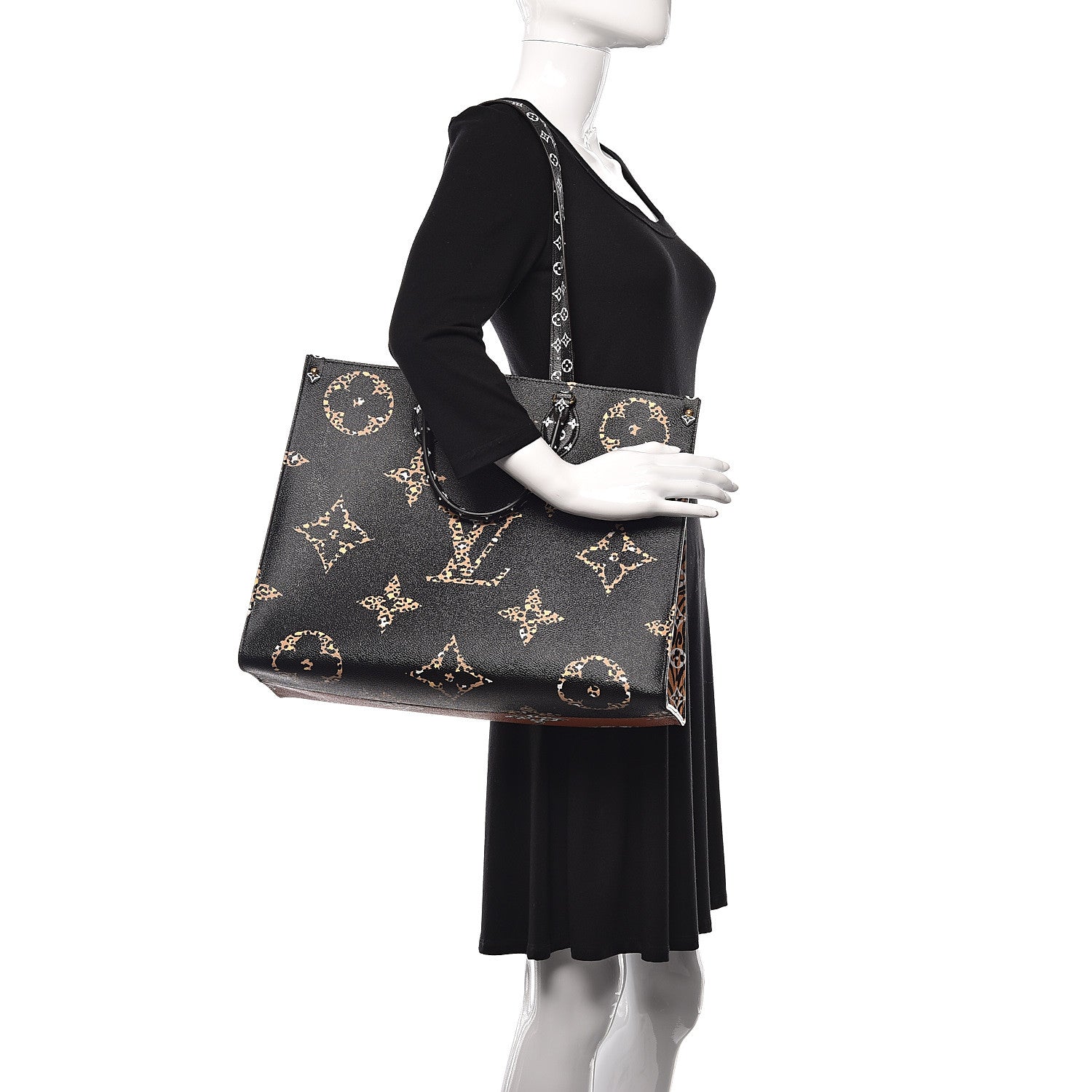 Louis Vuitton Monogram Giant Jungle Onthego GM Black 2 of 10