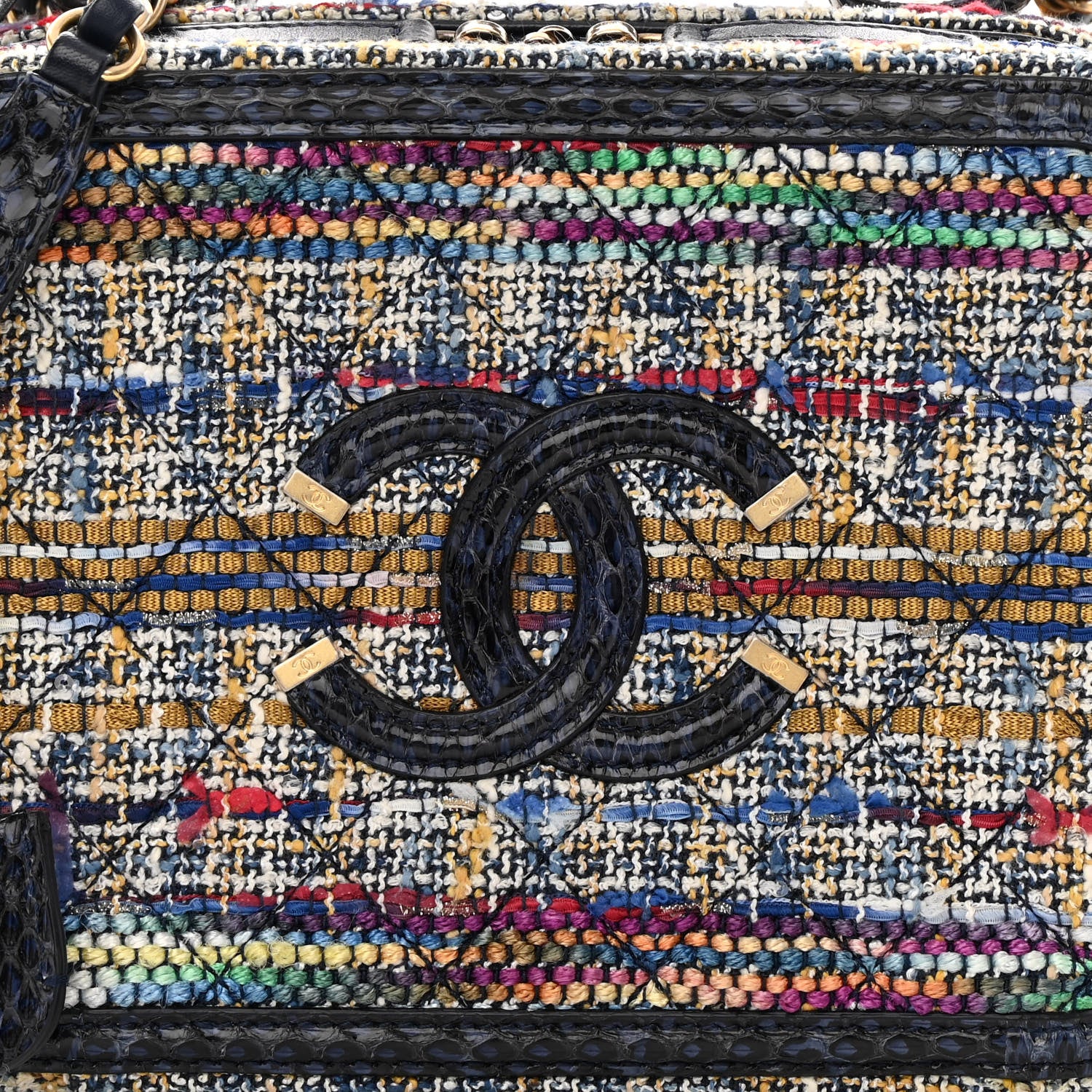 Chanel Tweed Snakeskin Quilted Medium CC Filigree Vanity Case Multicolor 8 of 13