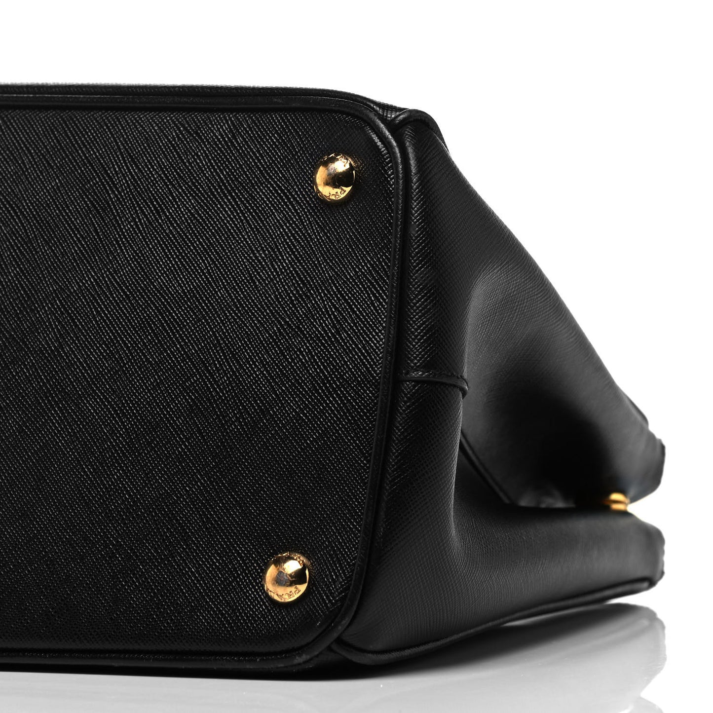 Saffiano Medium Galleria Double Zip Tote Black