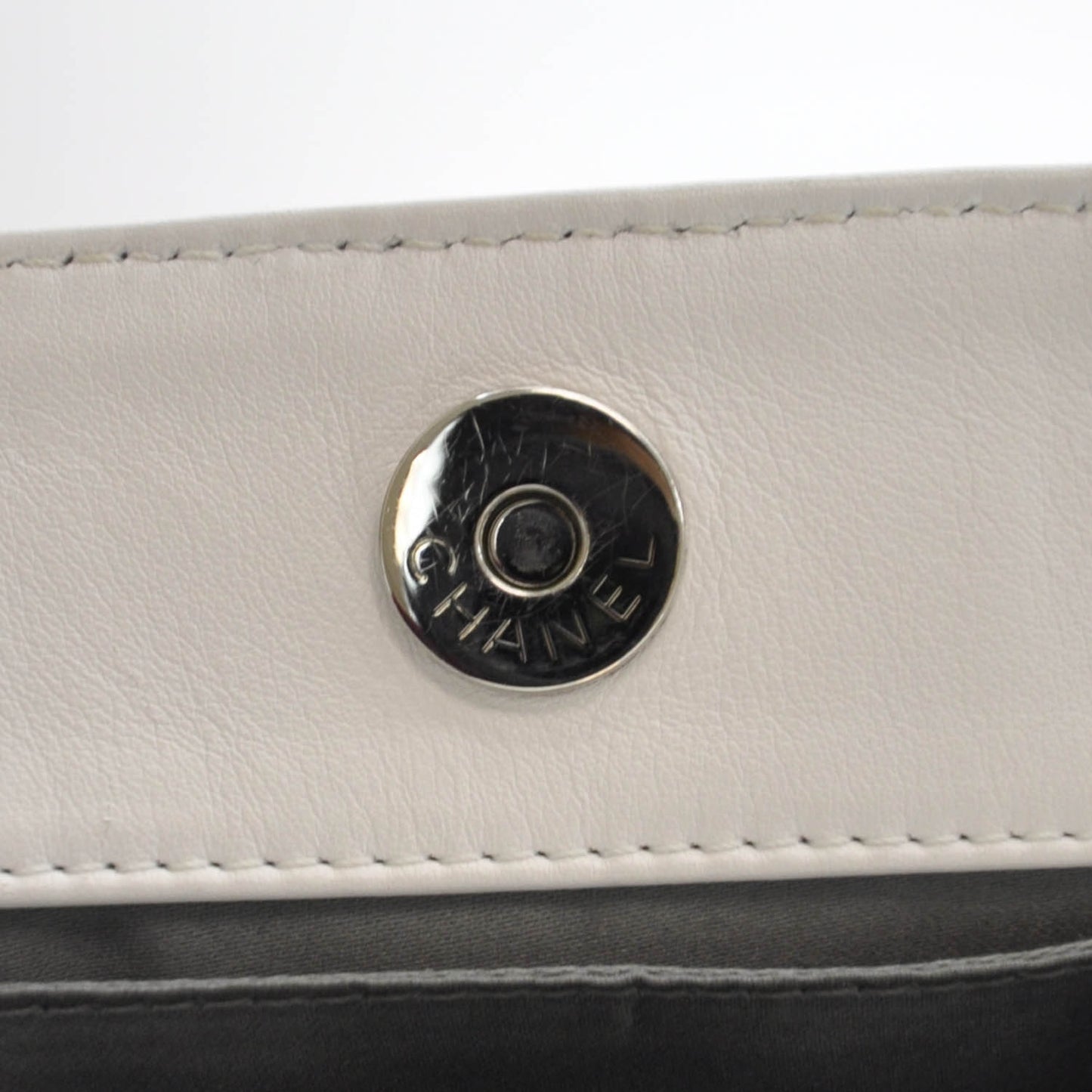 Leather Modern Chain Flap White