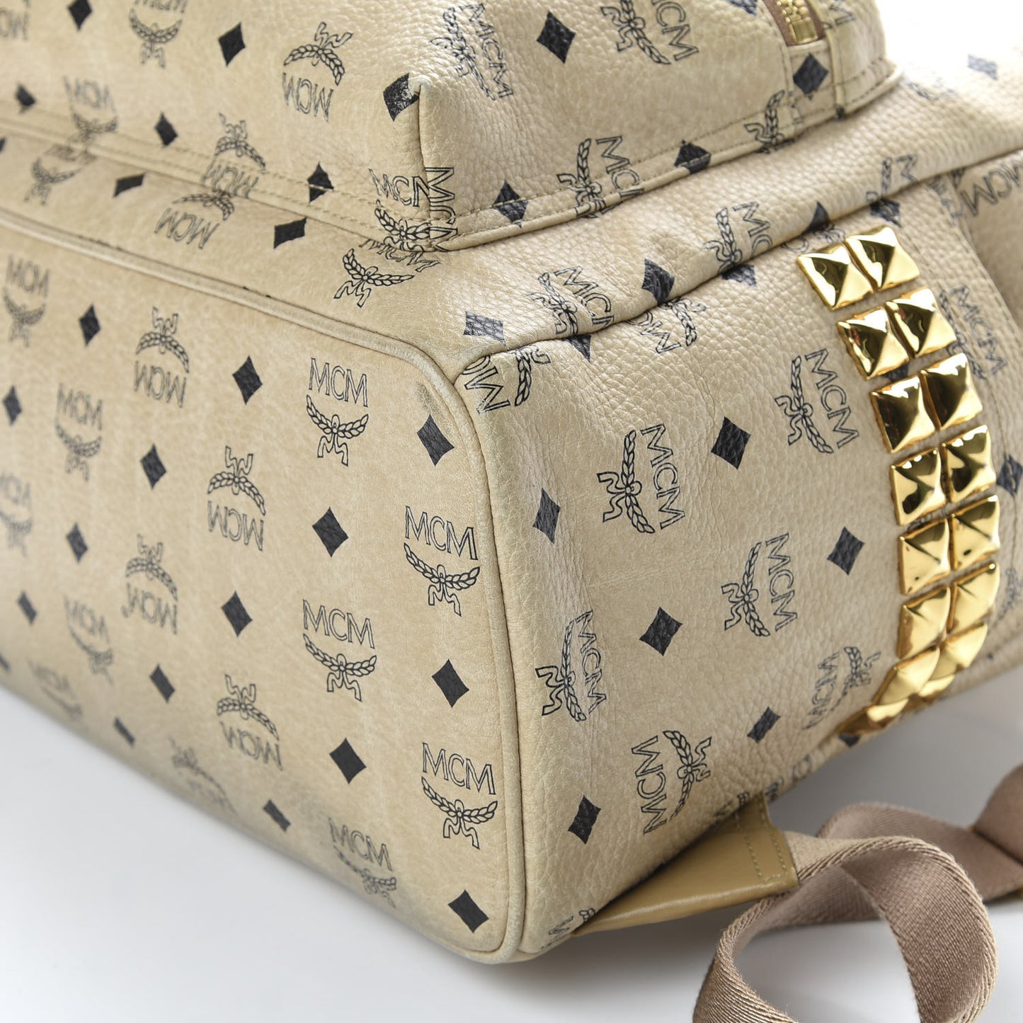 Visetos Medium Side Studs Stark Backpack Beige