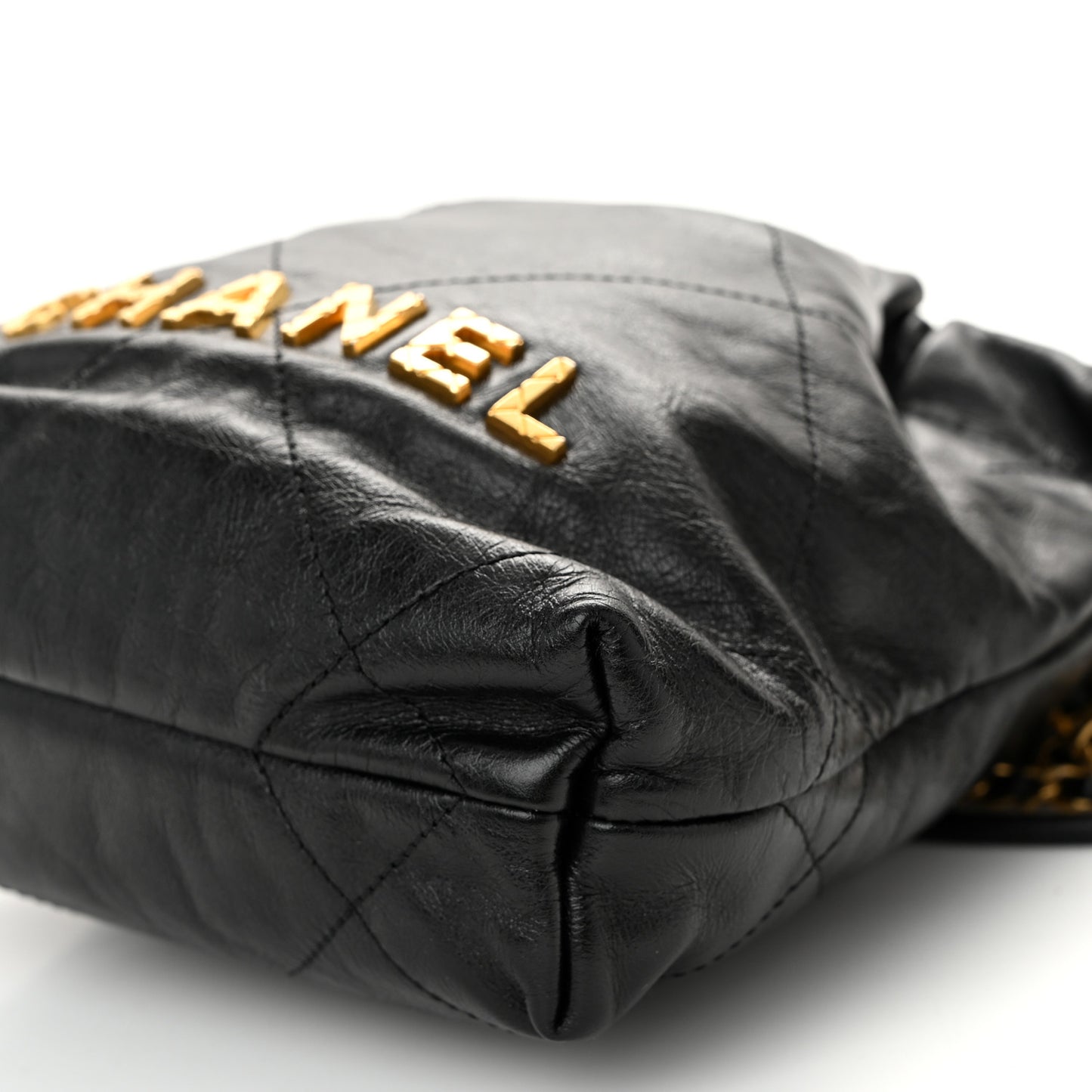 Shiny Crumpled Calfskin Quilted Pearl Mini Chanel 22 Black