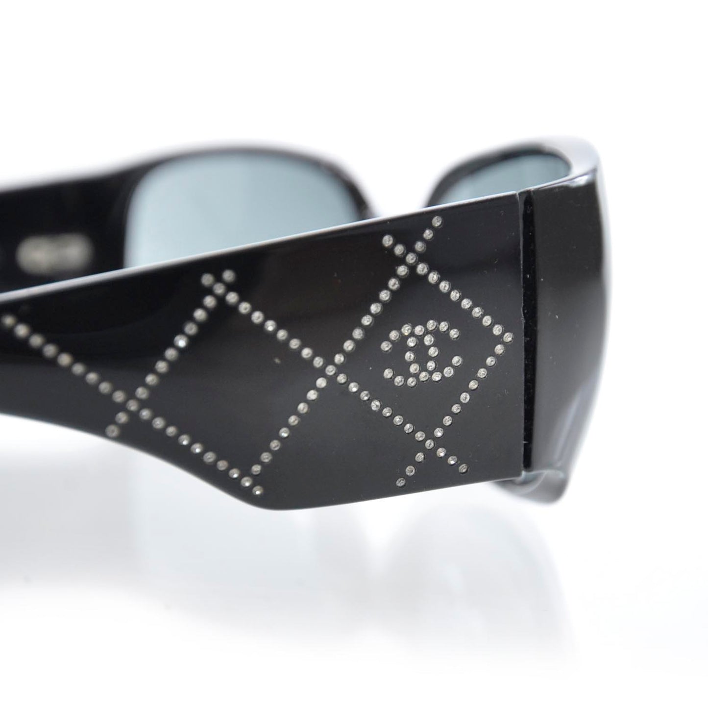 Crystal CC Logo Sunglasses 5080 B Black
