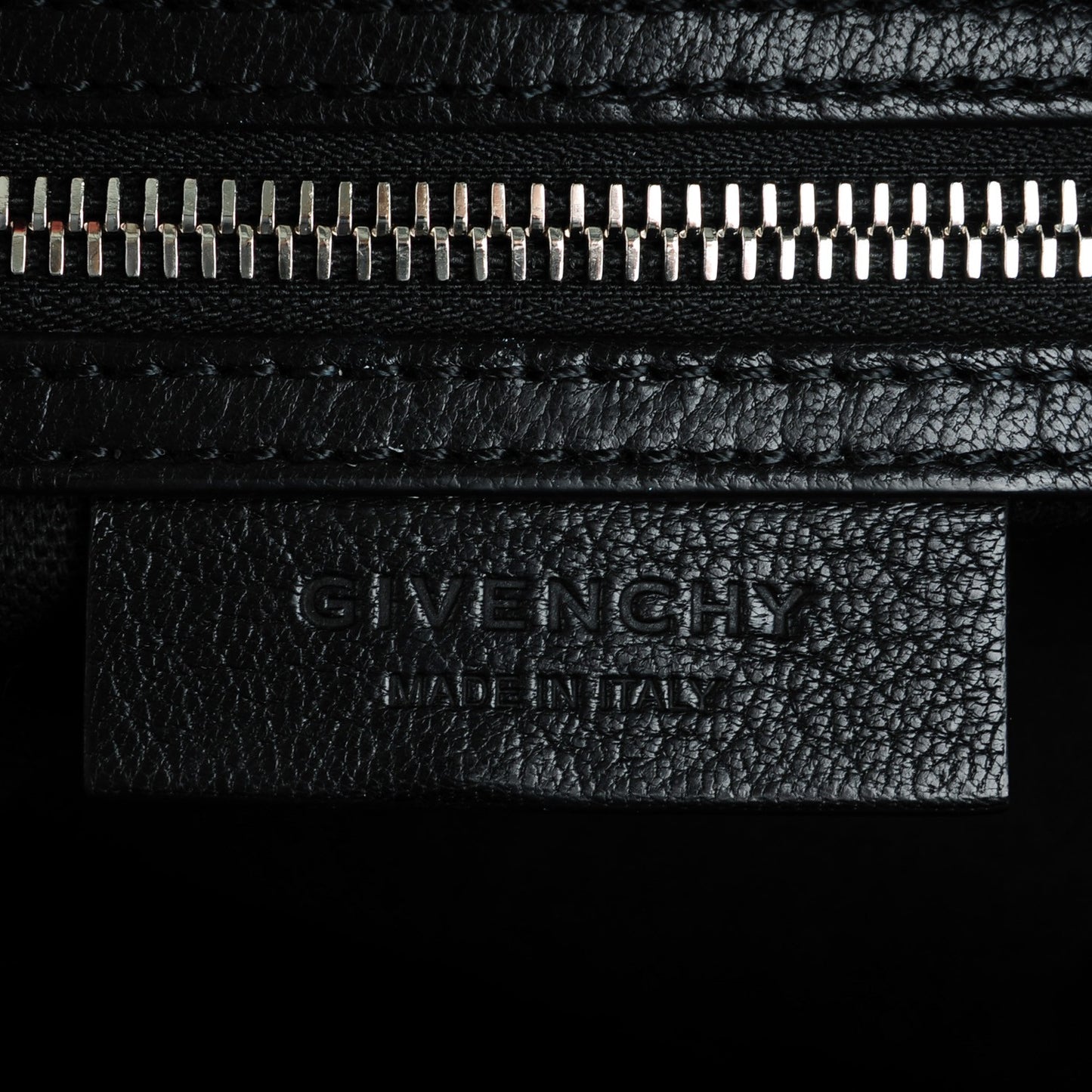 Sugar Goatskin Small Antigona Black
